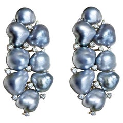 【Lustre Arc】Aurora Tahitian Keshi Pearl and Diamond Earrings in 18K Gold