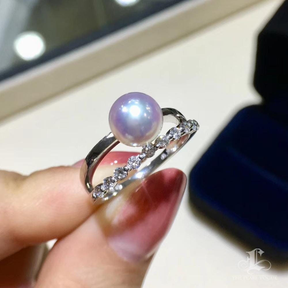 Anello con Perle Akoya e Diamanti della Linea Celeste in Oro Bianco 18K In condizioni Nuovo in vendita a New York, NY