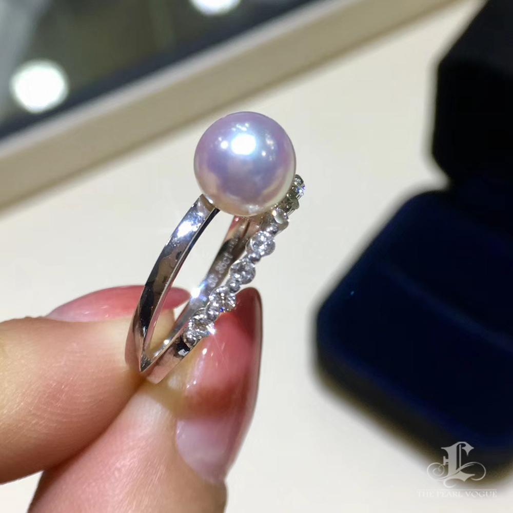 Anello con Perle Akoya e Diamanti della Linea Celeste in Oro Bianco 18K in vendita 1
