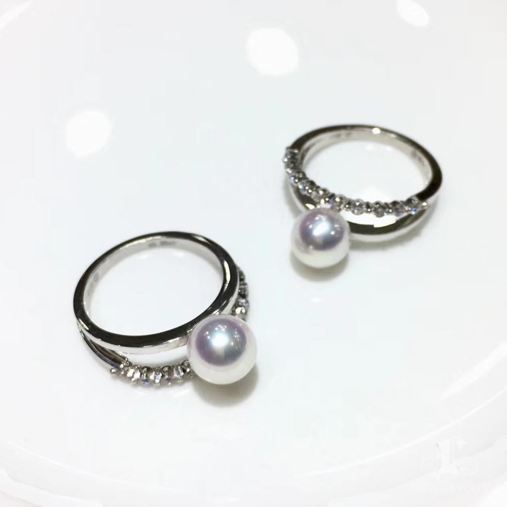 Anello con Perle Akoya e Diamanti della Linea Celeste in Oro Bianco 18K in vendita 4
