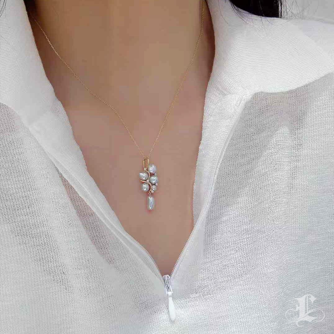 Uncut 【Lustre Arc】Golden Vine South Sea Keshi Pearl & Diamond Pendant Necklace For Sale