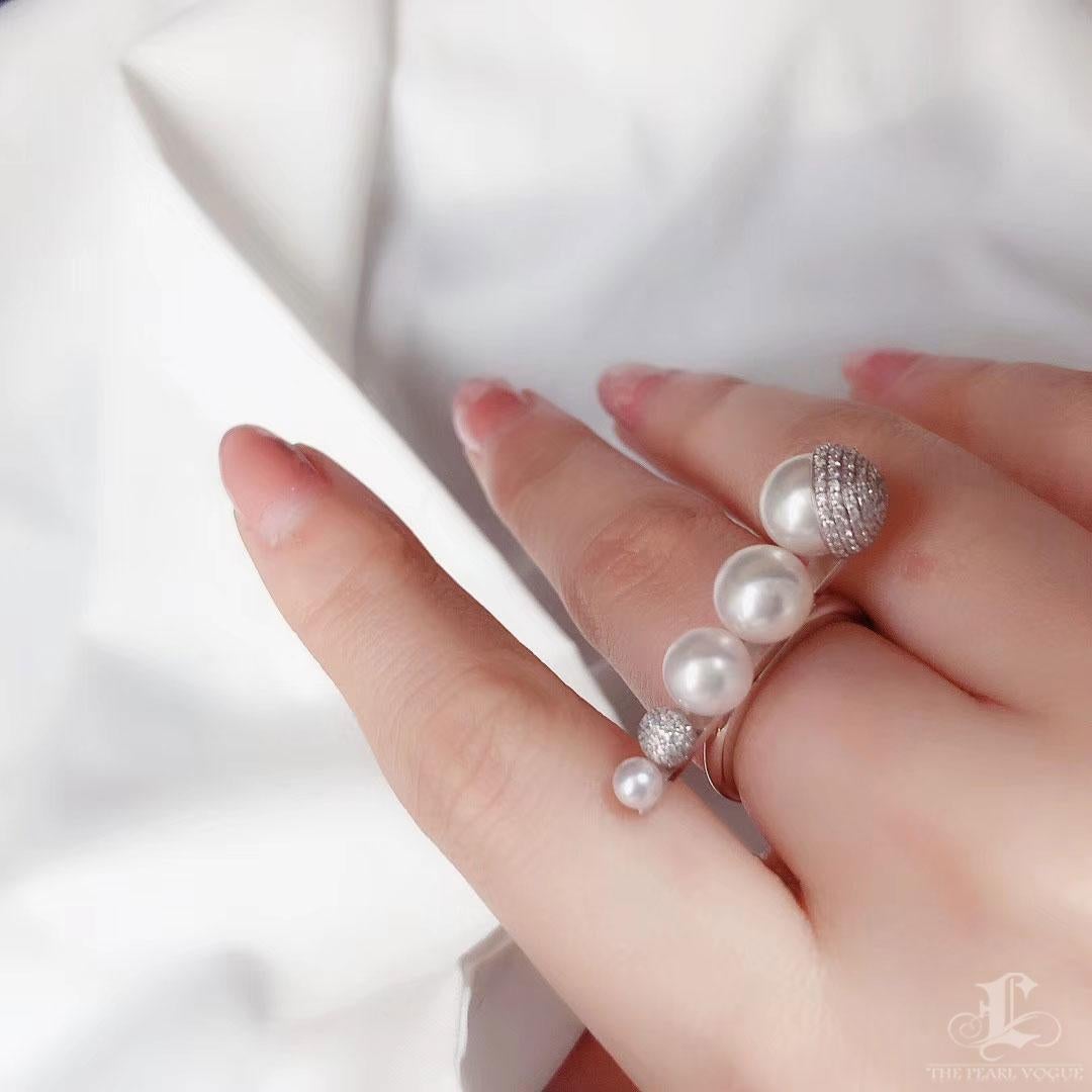 【Lustre Arc】Graduierter Akoya Perlen & Diamant Ring im Zustand „Neu“ im Angebot in New York, NY
