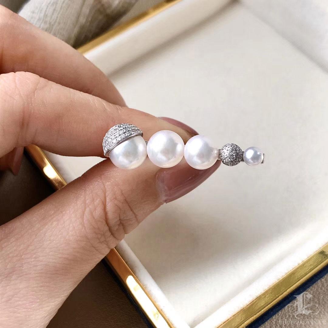 【Lustre Arc】Graduierter Akoya Perlen & Diamant Ring im Angebot 2