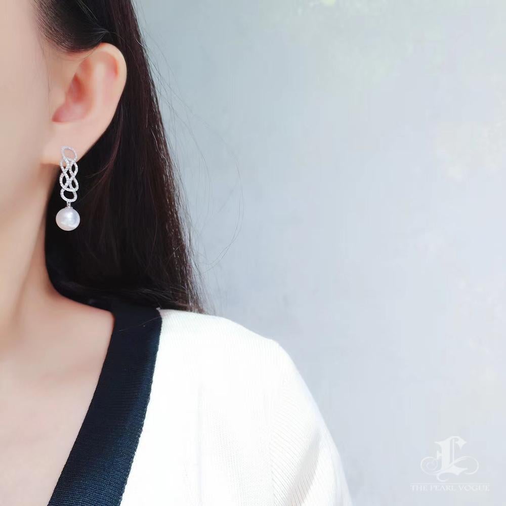 【Lustre Arc】Infinity Motif South Sea Pearl & Diamond White Gold Set For Sale 4