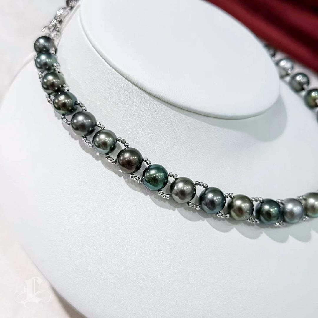 【Lustre Arco]Aurora de Tahití  Collar de perlas y oro blanco de 18 quilates (Creación del diseñador) en venta 1