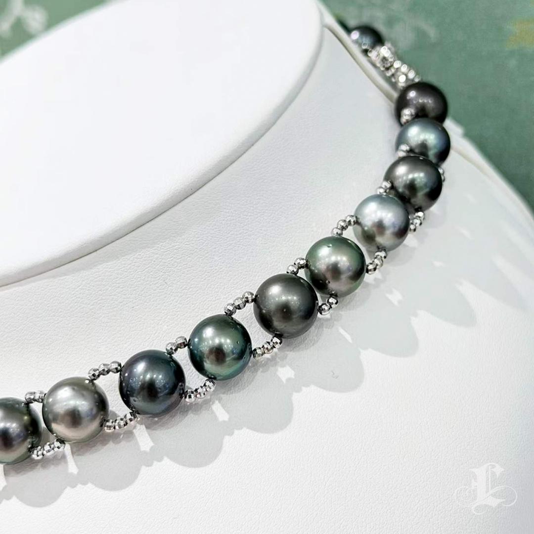 【Lustre Arco]Aurora de Tahití  Collar de perlas y oro blanco de 18 quilates (Creación del diseñador) en venta 2