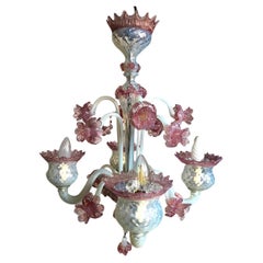 Vintage Lustre en verre de Murano blanc laiteux et rose à quatre bras de lumière