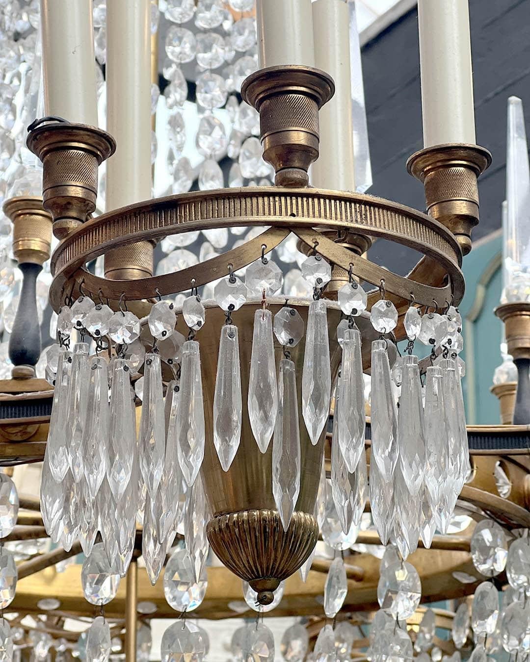 Metà XX secolo Chandelier 140 cm in diameter in vendita
