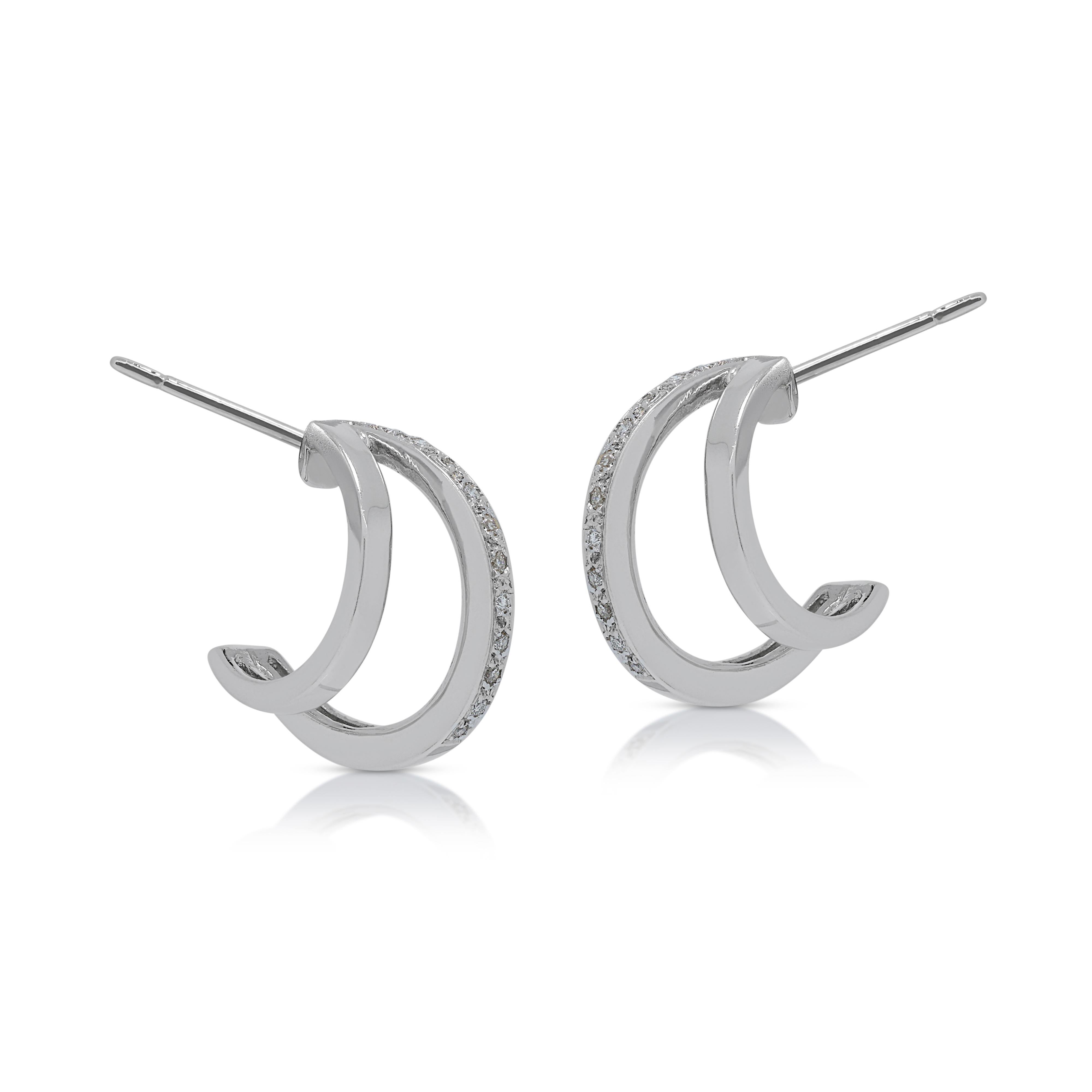 Lustrous 0.12ct Diamonds Hoop Earrings in 18K White Gold In Excellent Condition In רמת גן, IL