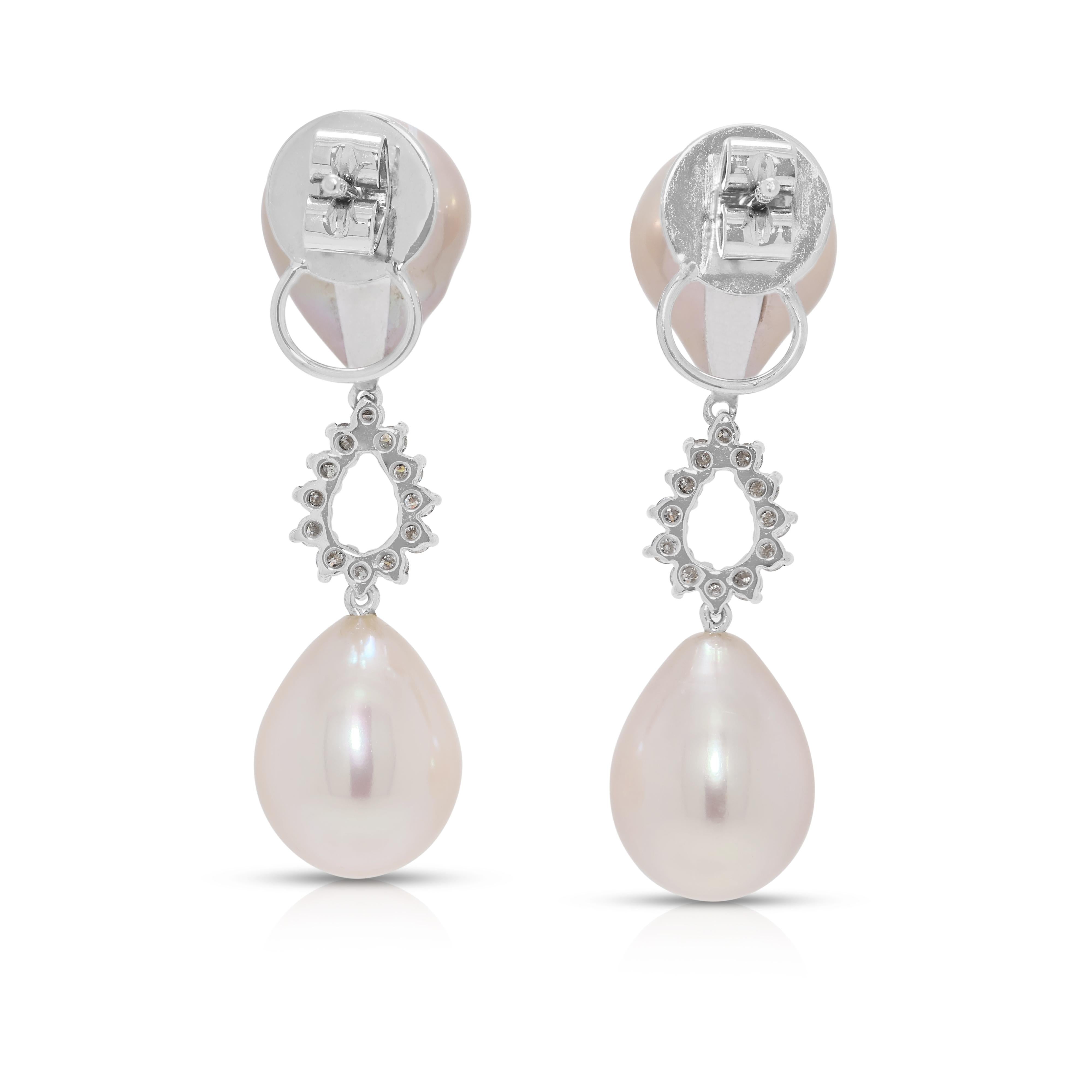 Pendants d'oreilles en or blanc 18 carats avec diamants et perles des mers du Sud en vente 2