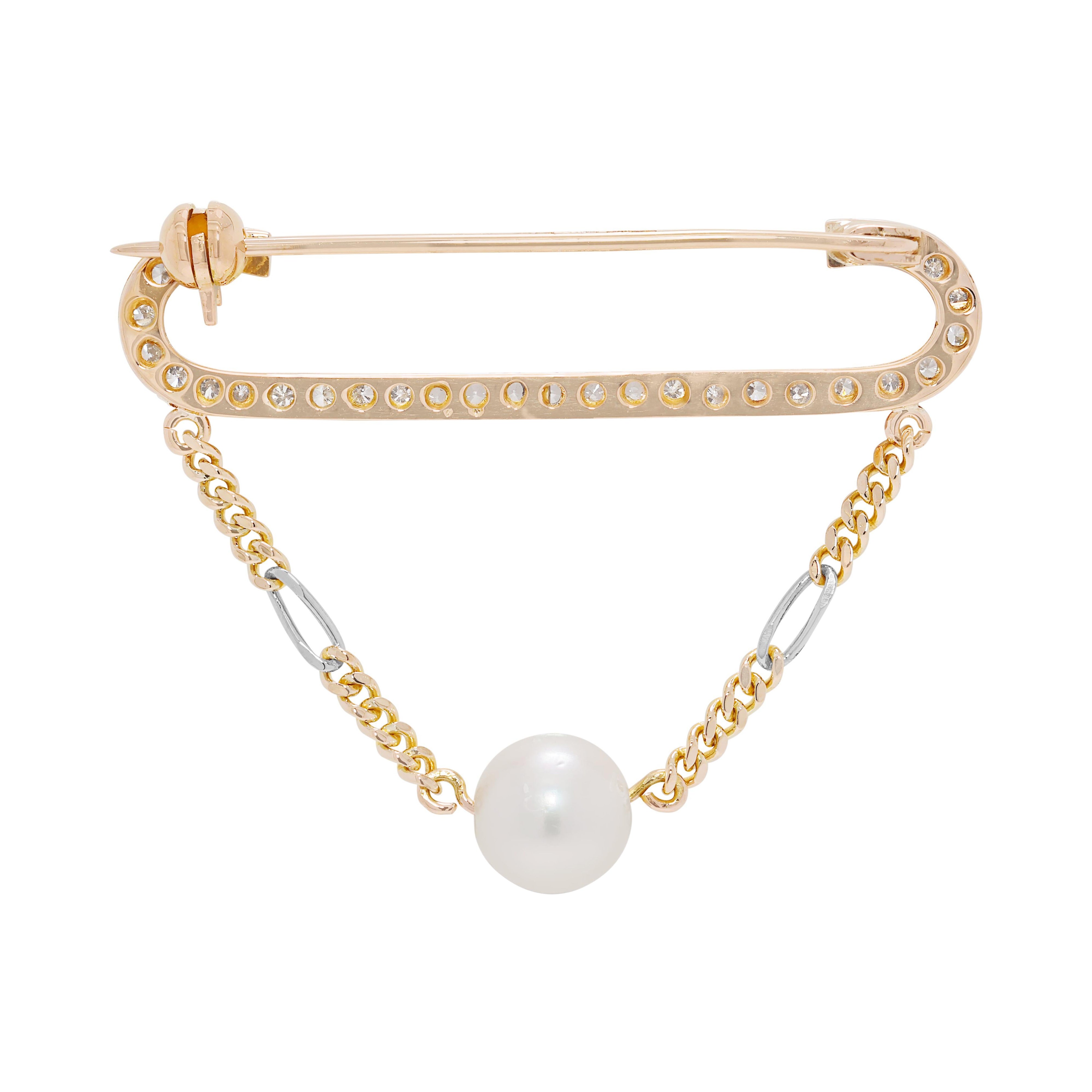 Glänzende Brosche aus 14K Gelbgold mit 0,3ct Naturdiamanten und Akoya-Perlen
