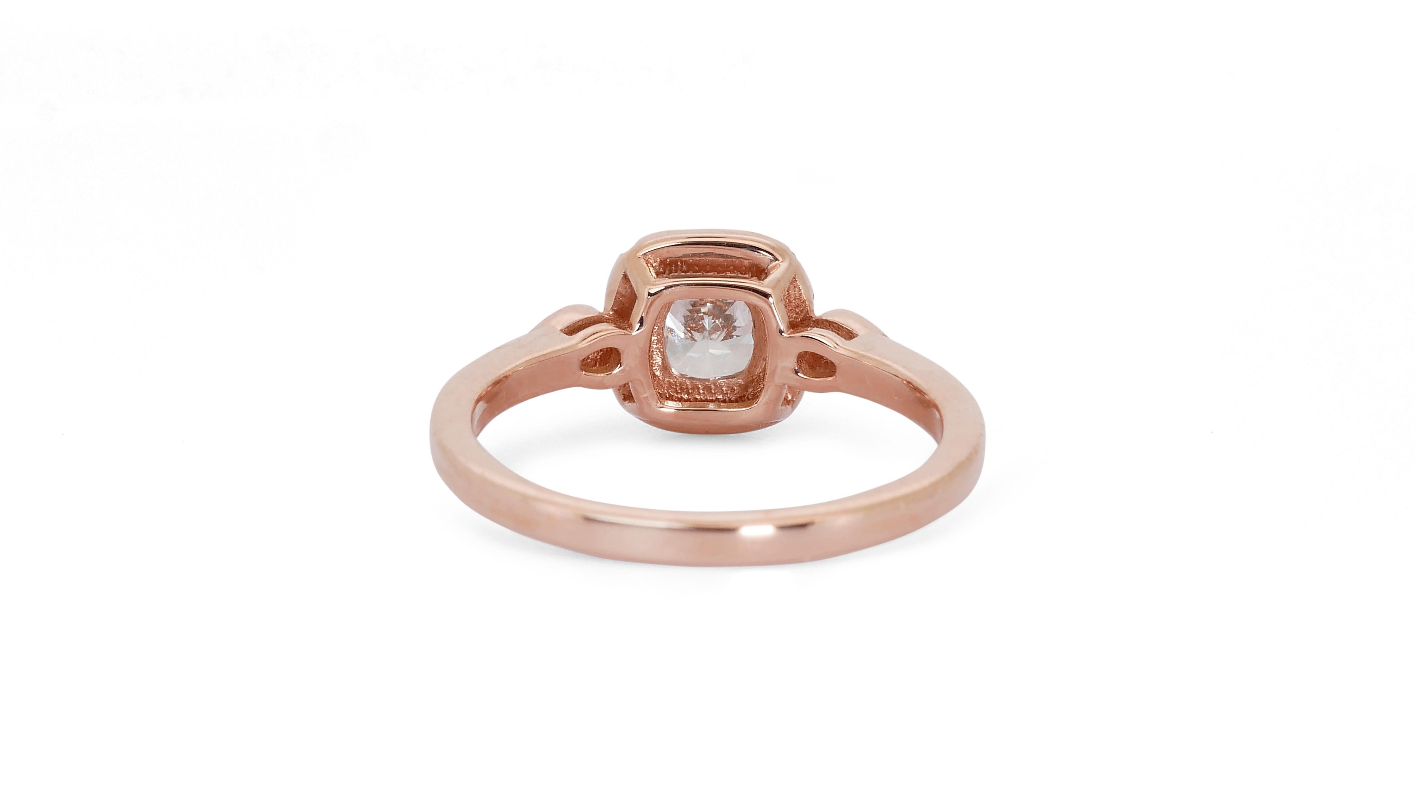 Lustrous 1.04ct Double Excellent Ideal Cut Diamonds Halo Ring in 18k Rose Gold (Bague de halo en or rose 18k) en vente 2