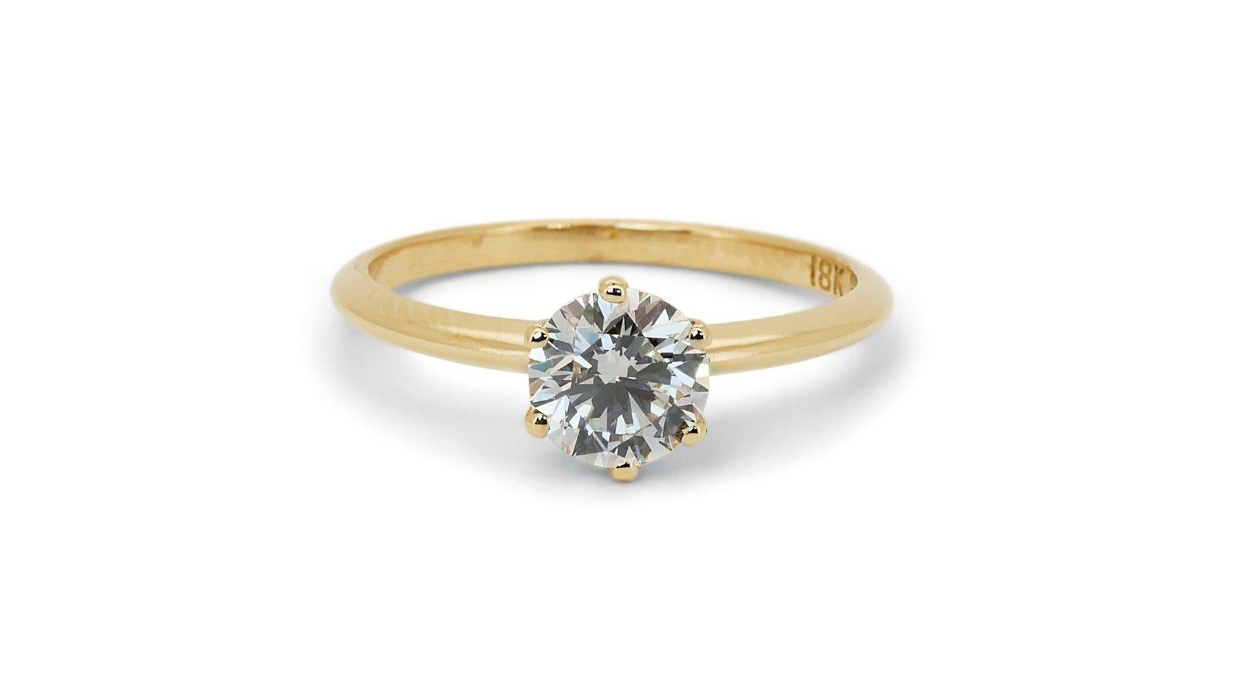 Lustrous 1.07ct Diamond Solitaire Ring in 18k Yellow Gold - GIA Certified For Sale 3