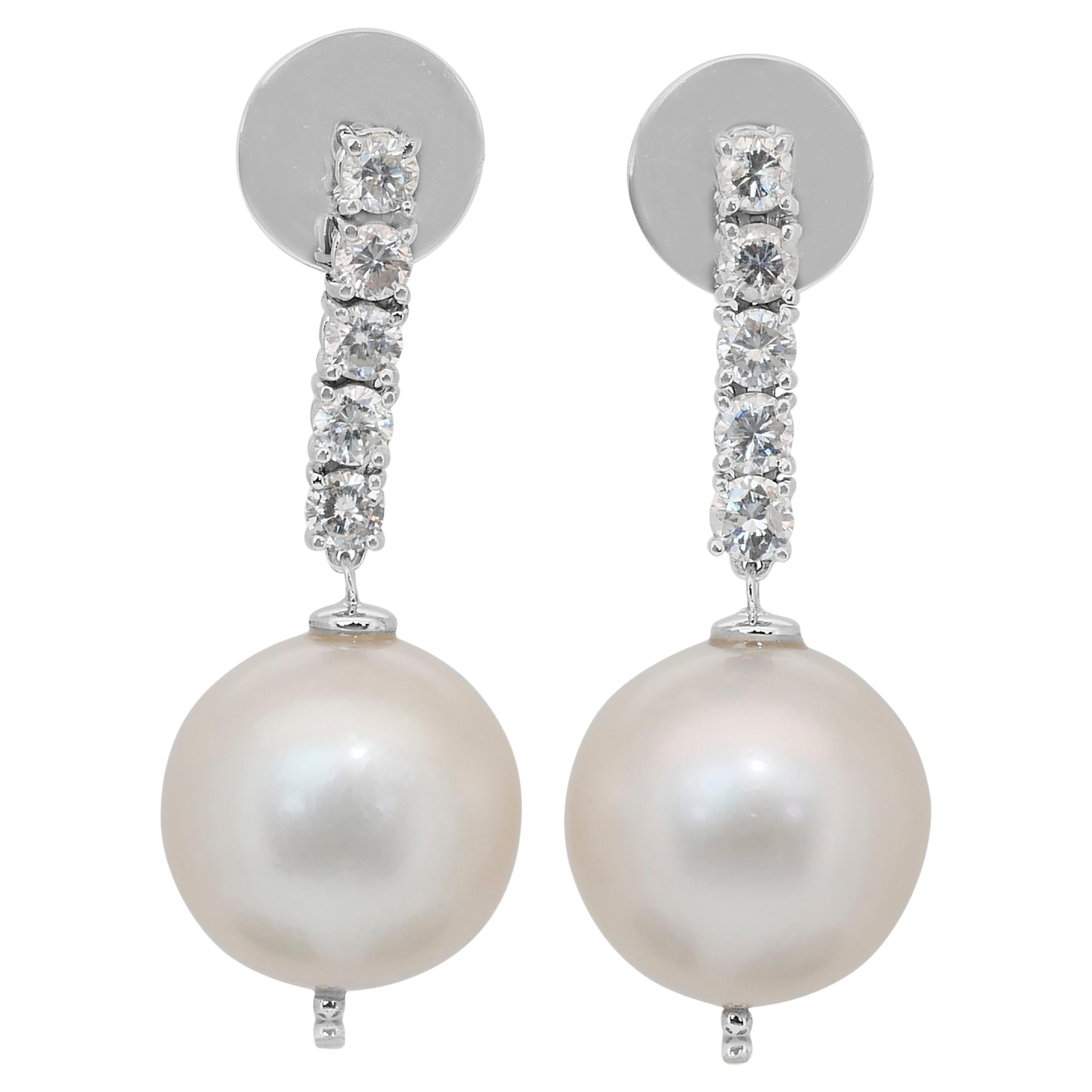 Orecchini pendenti con perle coltivate dei mari del sud e diamanti da 11,18 carati