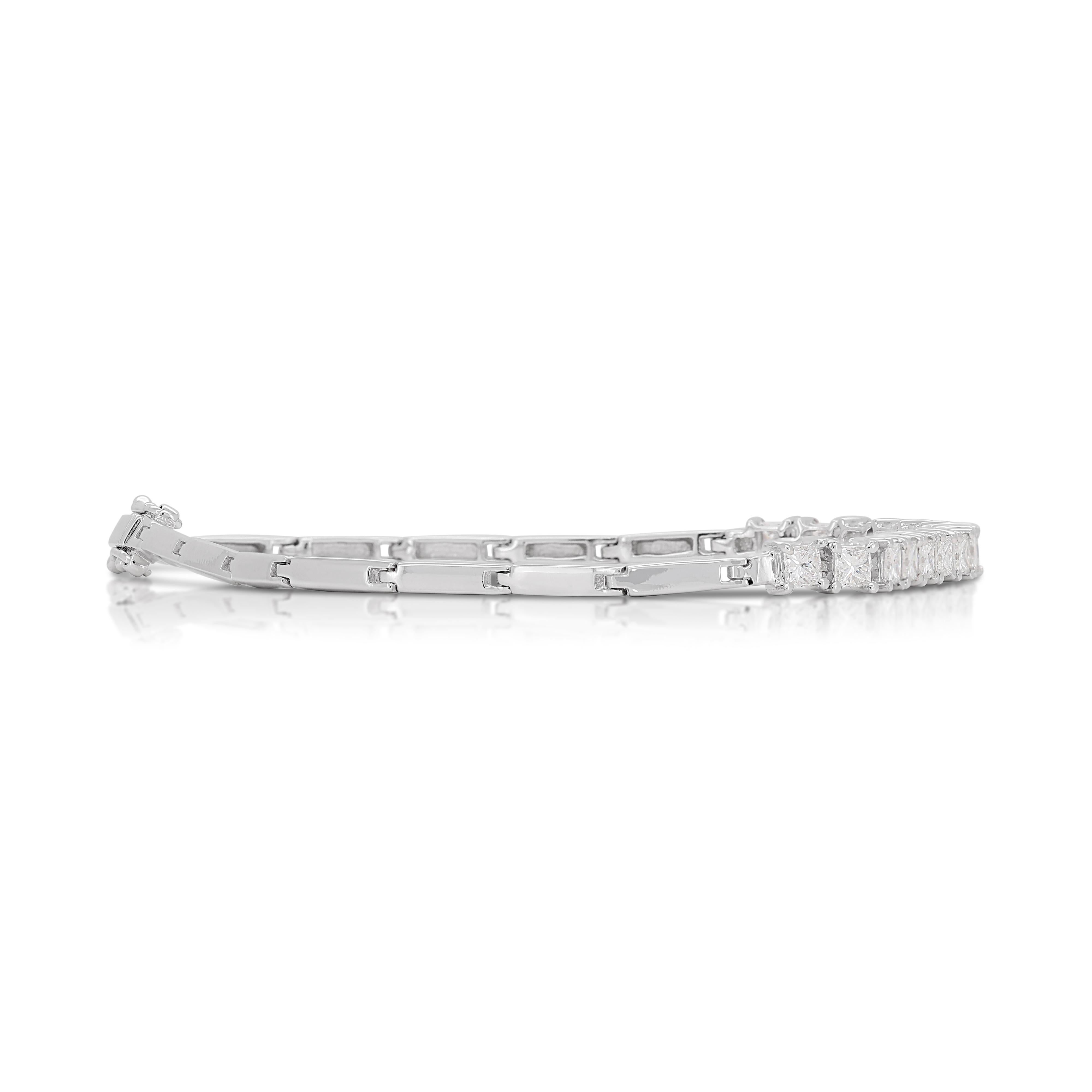 Lustrous 1.20ct Diamond Tennis Bracelet in 18K White Gold In New Condition For Sale In רמת גן, IL