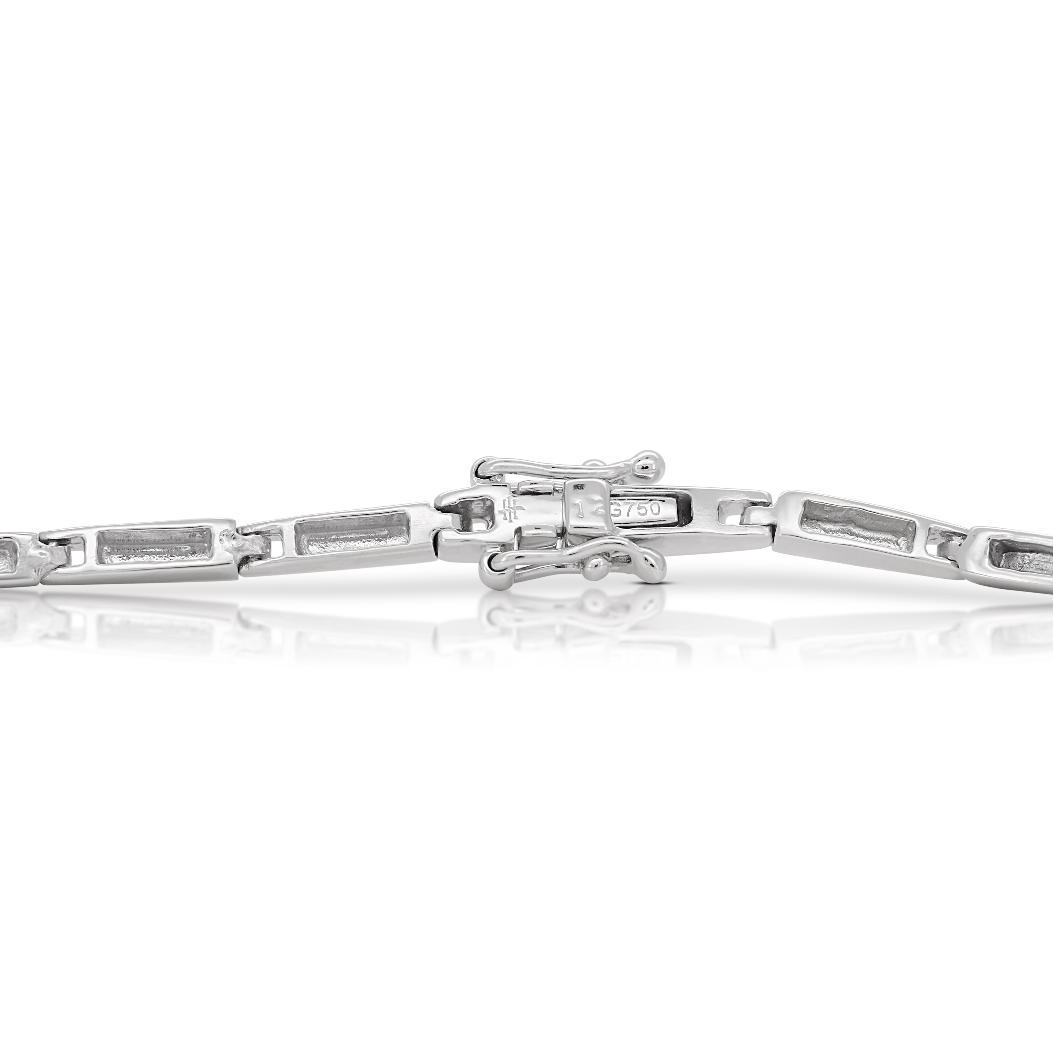 Lustrous 1.20ct Diamond Tennis Bracelet in 18K White Gold For Sale 2