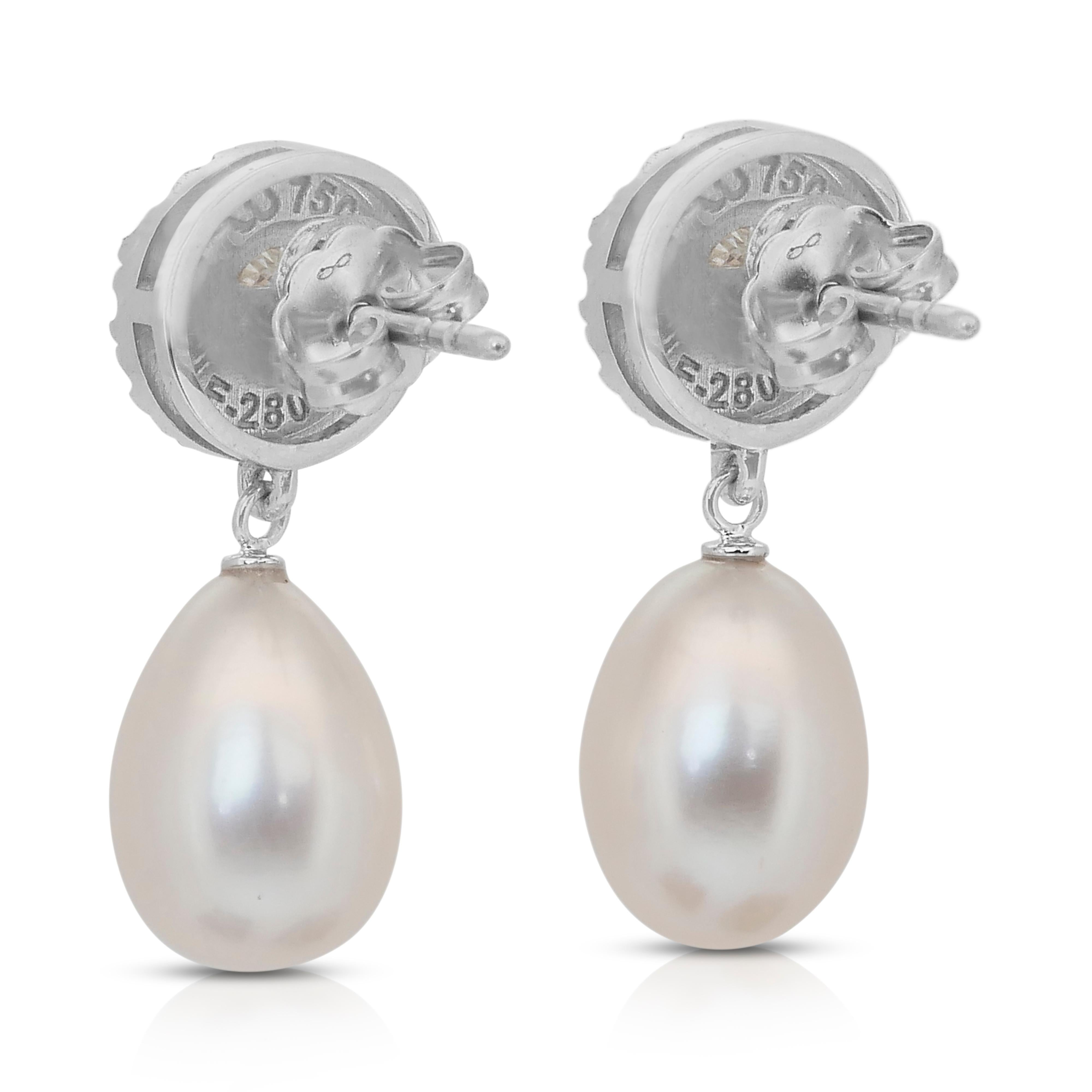 Glänzende 13,09ct Süßwasser-Zuchtperlen und Diamanten Tropfenohrringe (Perle) im Angebot