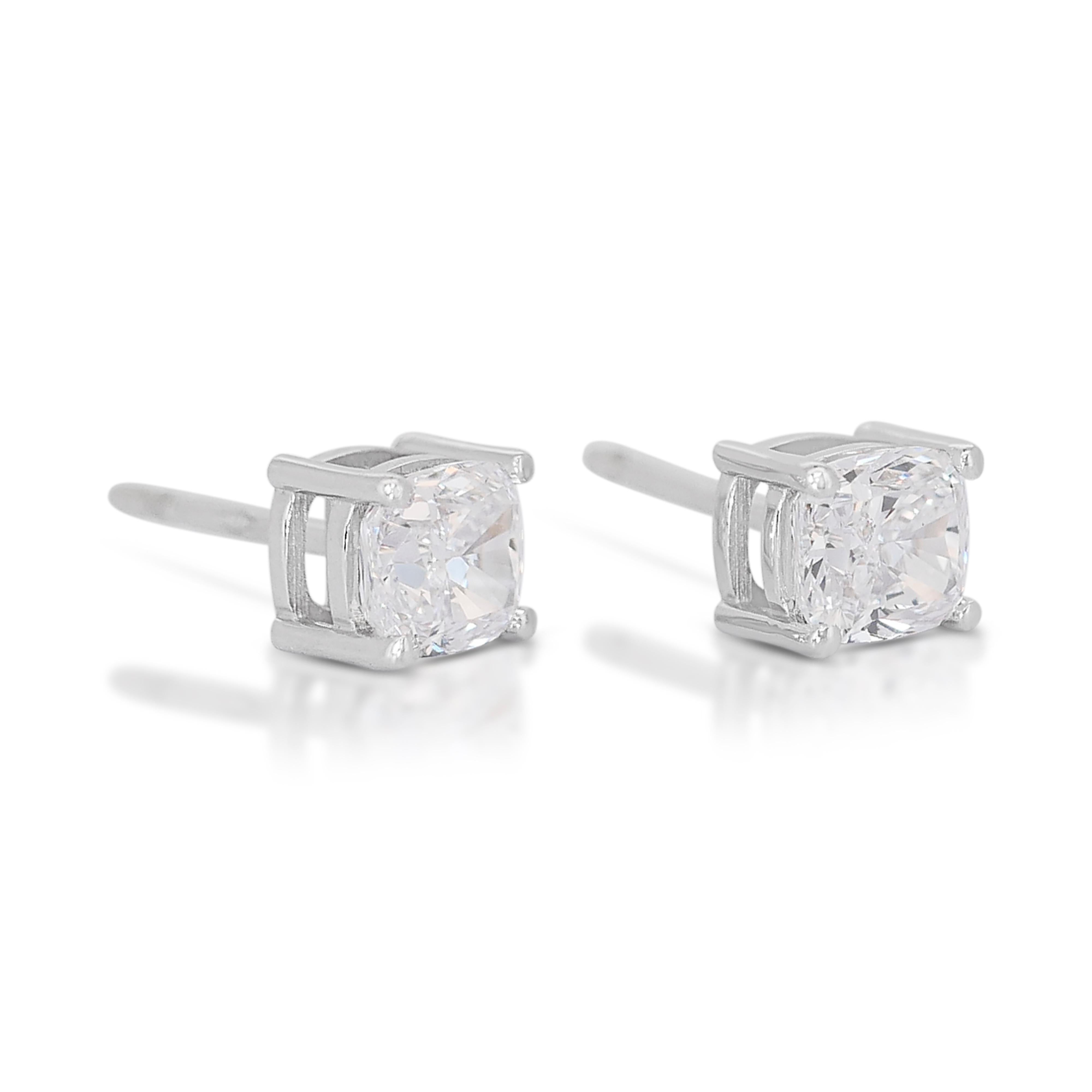 Women's Lustrous 1.60ct Diamonds Stud Earrings in 18k White Gold - GIA Certified For Sale