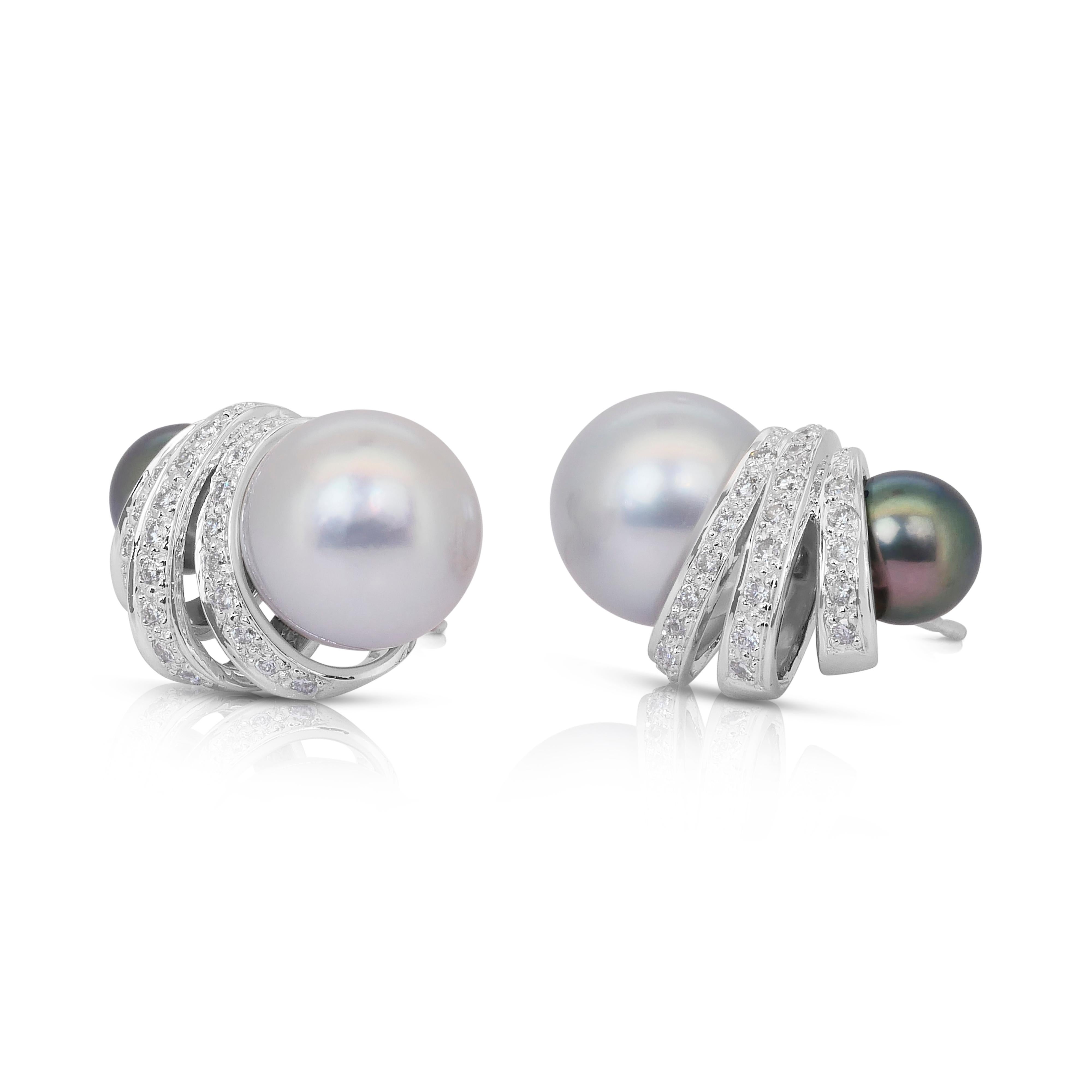 Lustrous 17.02ct Salt Water Cultured Pearls and Diamonds Earrings For Sale 2