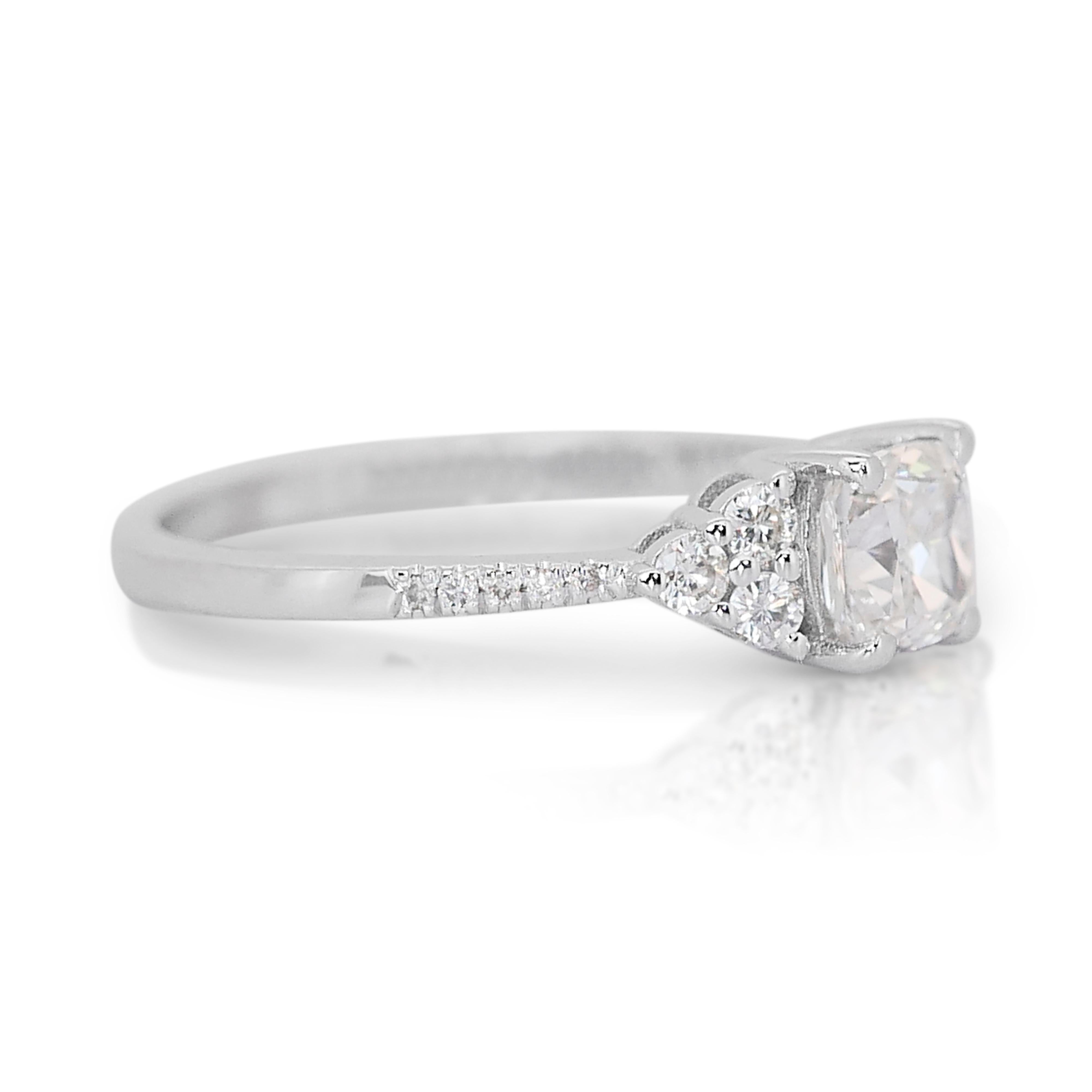 Lustrous 18k White Gold Natural Diamond Pave Ring w/1.00 ct - IGI Certified In New Condition For Sale In רמת גן, IL