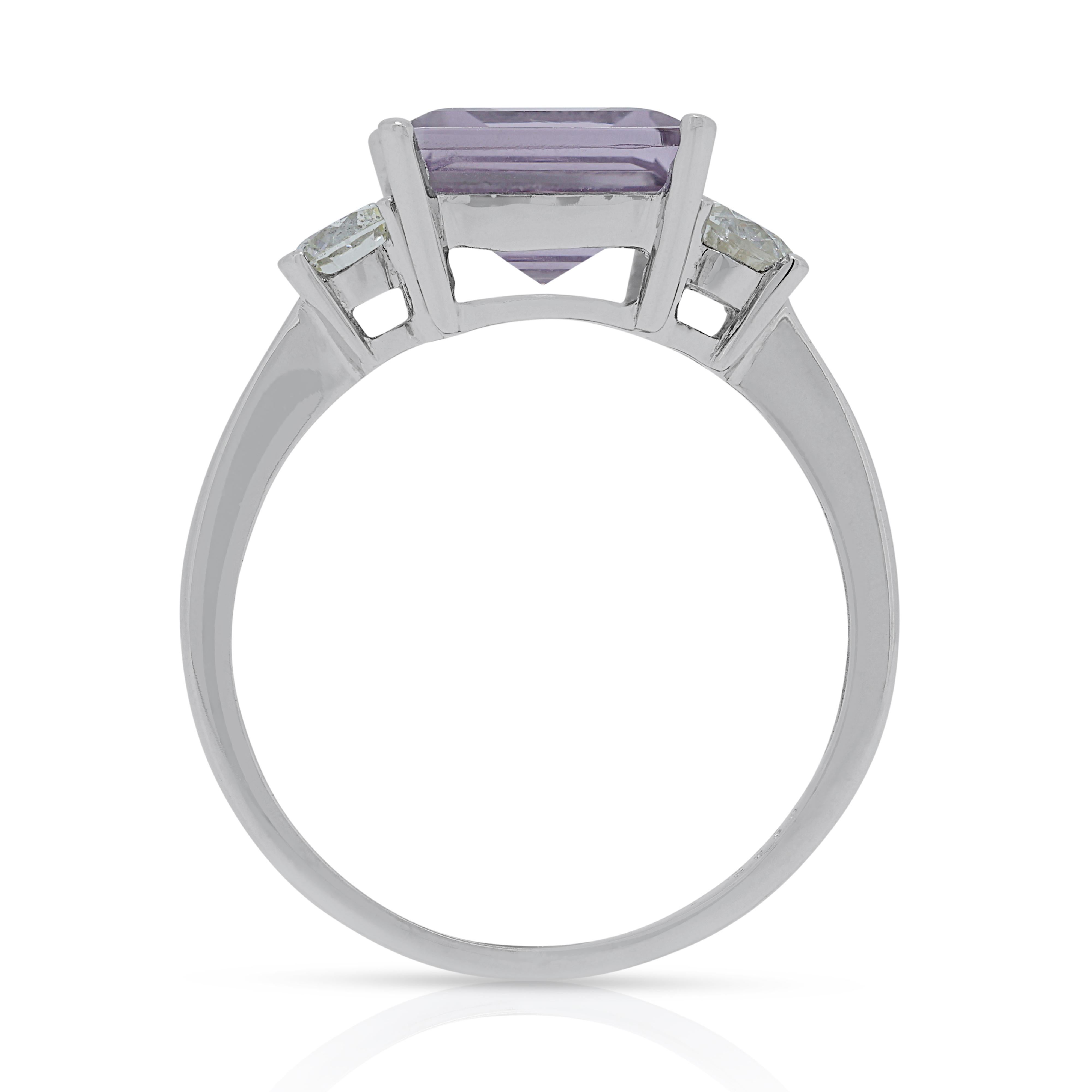 Women's Lustrous 2.284ct Amethyst Ring with Diamonds in 18K White Gold For Sale