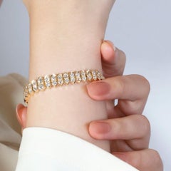 Lustrous 2.70ct Diamonds Bracelet in 20K Yellow Gold