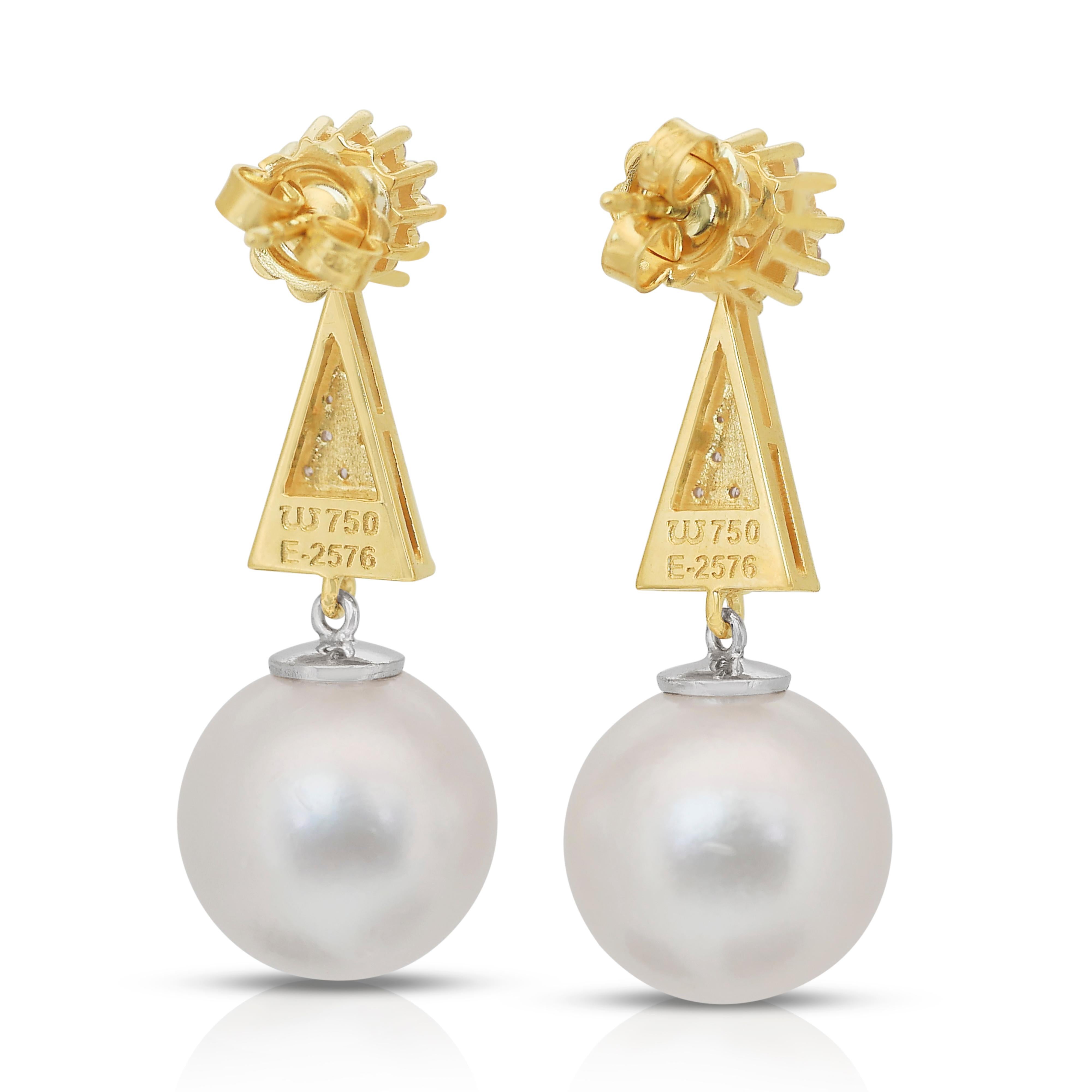 Orecchini pendenti con diamanti e perle d'acqua salata da 42,14 carati in oro giallo 18 ct. in vendita 1