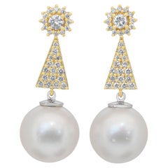 Lustrosos Pendientes de Gota de Oro Amarillo de 18k con Diamantes de 42,14 ct y Perlas de Agua Salada