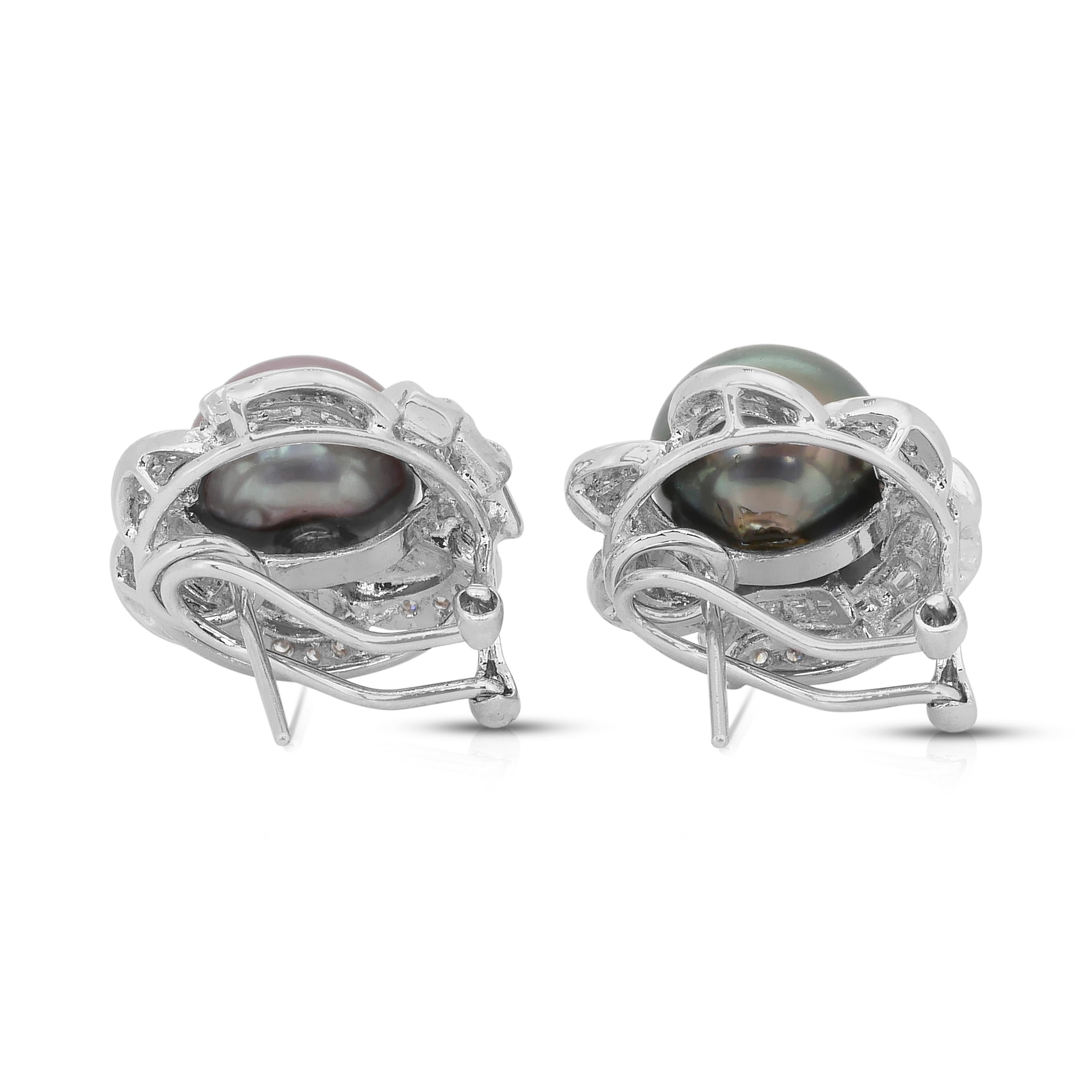 Lussuosi orecchini con perle di coltura di Tahiti e diamanti da 8,01 carati in oro bianco 18 carati in vendita 3