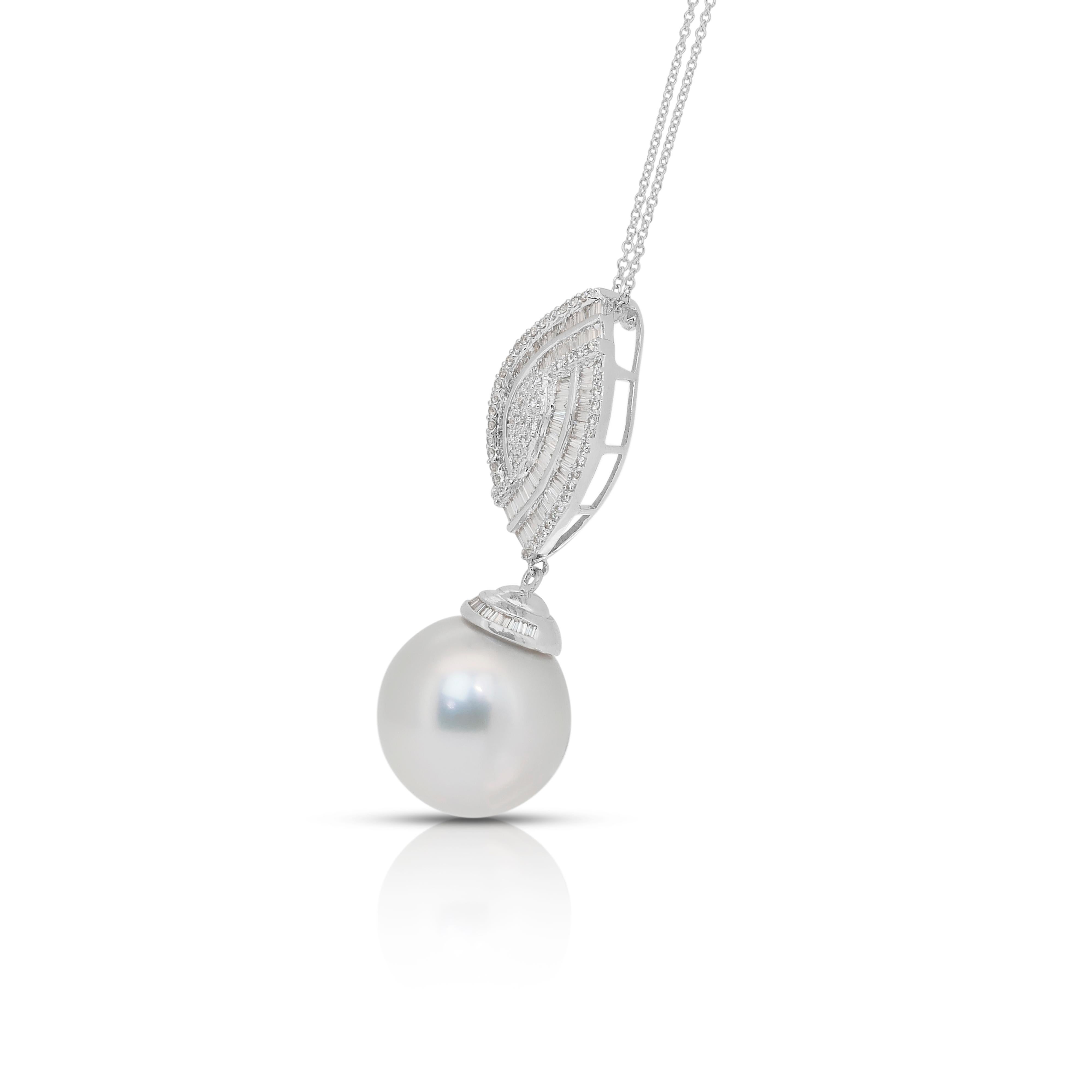 Lustrous 9.20ct Salt Water Pearl and Diamonds Drop Necklace in 18k White Gold For Sale 2