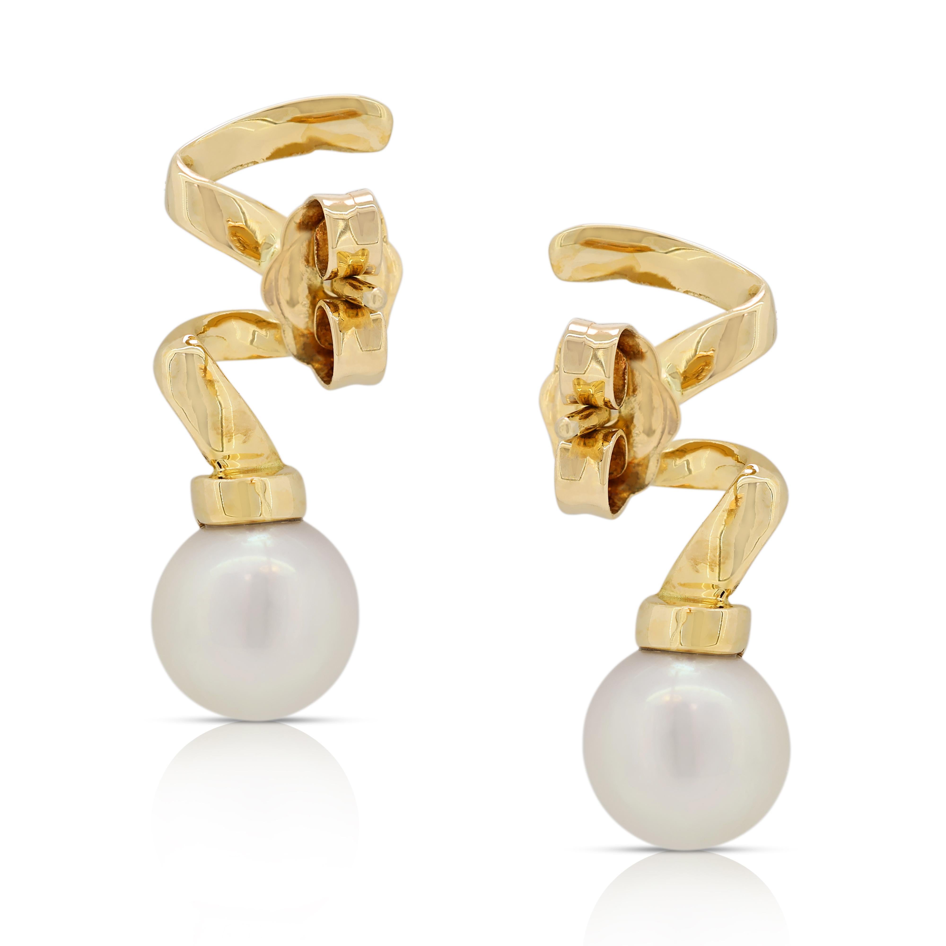 Lustrous Akoya Pearl Earrings in 18K Yellow Gold 2