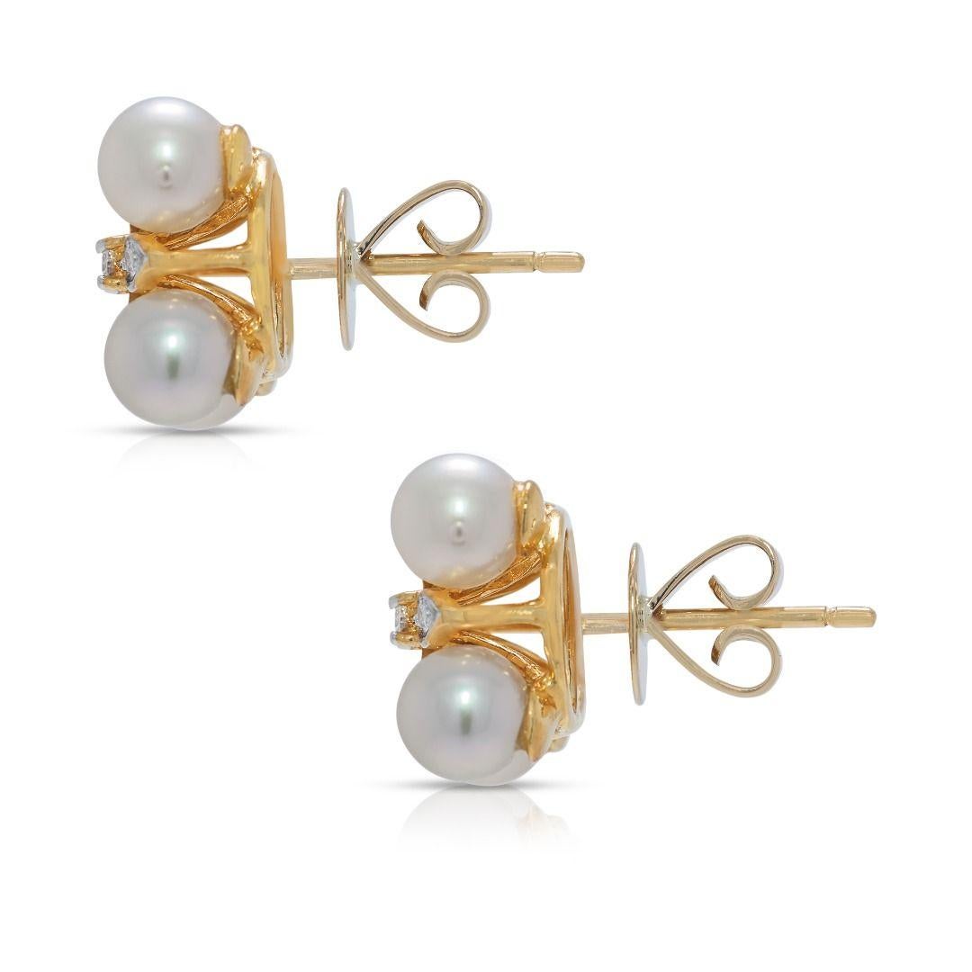 Boucles d'oreilles en or jaune 18 carats, perles Akoya lustrées et diamants naturels (non portées) Pour femmes en vente