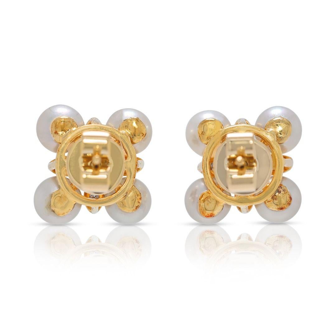 Boucles d'oreilles en or jaune 18 carats, perles Akoya lustrées et diamants naturels (non portées) en vente 1