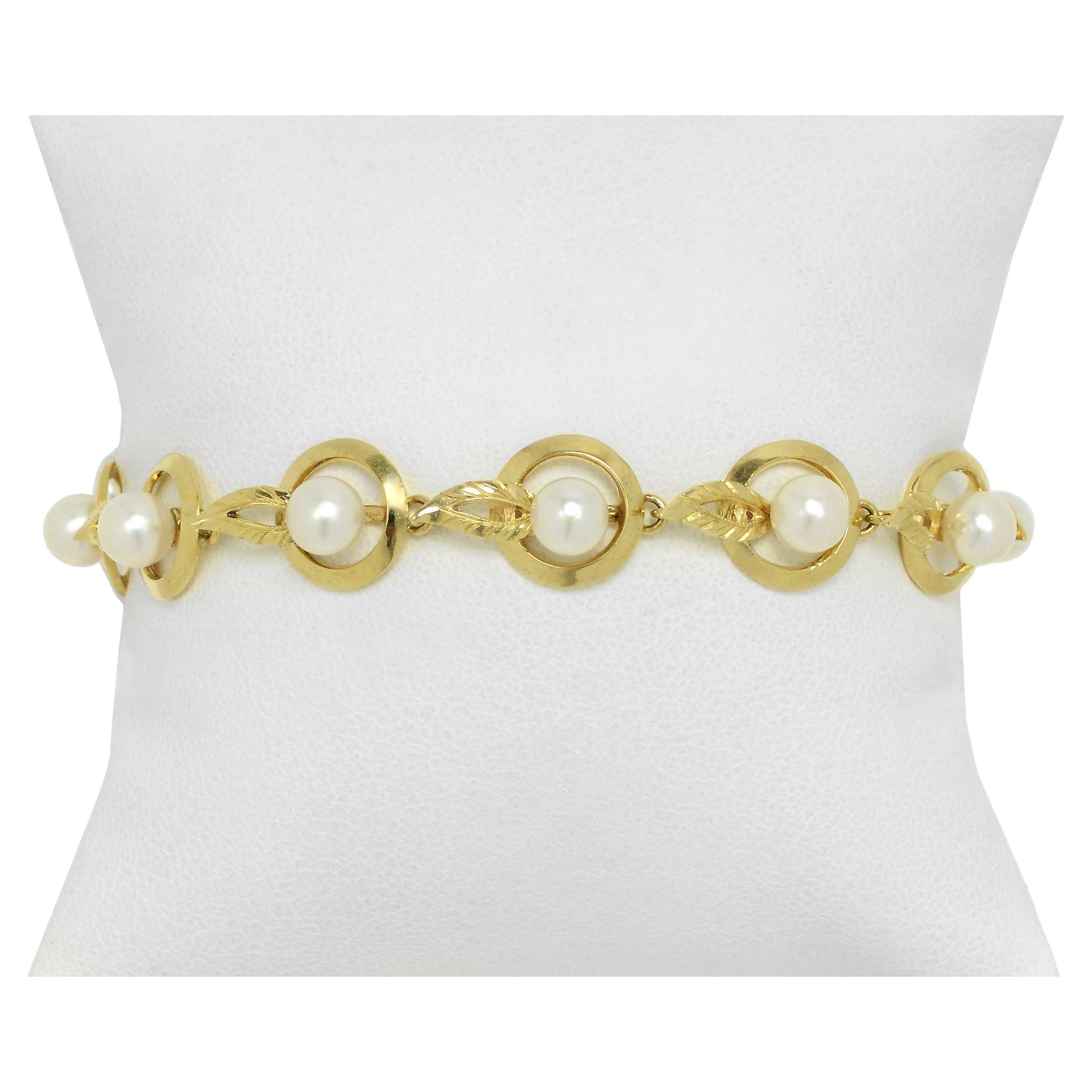 Lustrous Art Deco Pearl Target Link Bracelet Yellow Gold