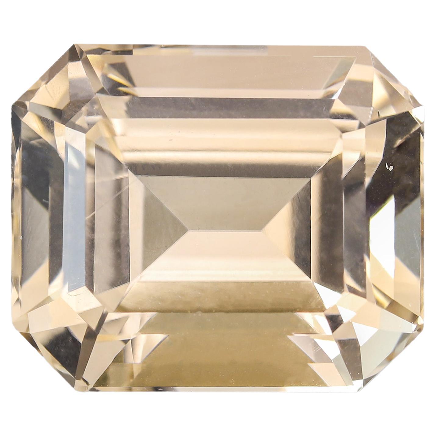 Lustrous Golden Loose Topaz from Pakistan 16.25 Carats Topaz Gemstone For Sale