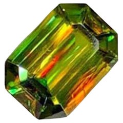 Gemma di cromo sfenico verde brillante Titanite: Taglio smeraldo 0,67 CT