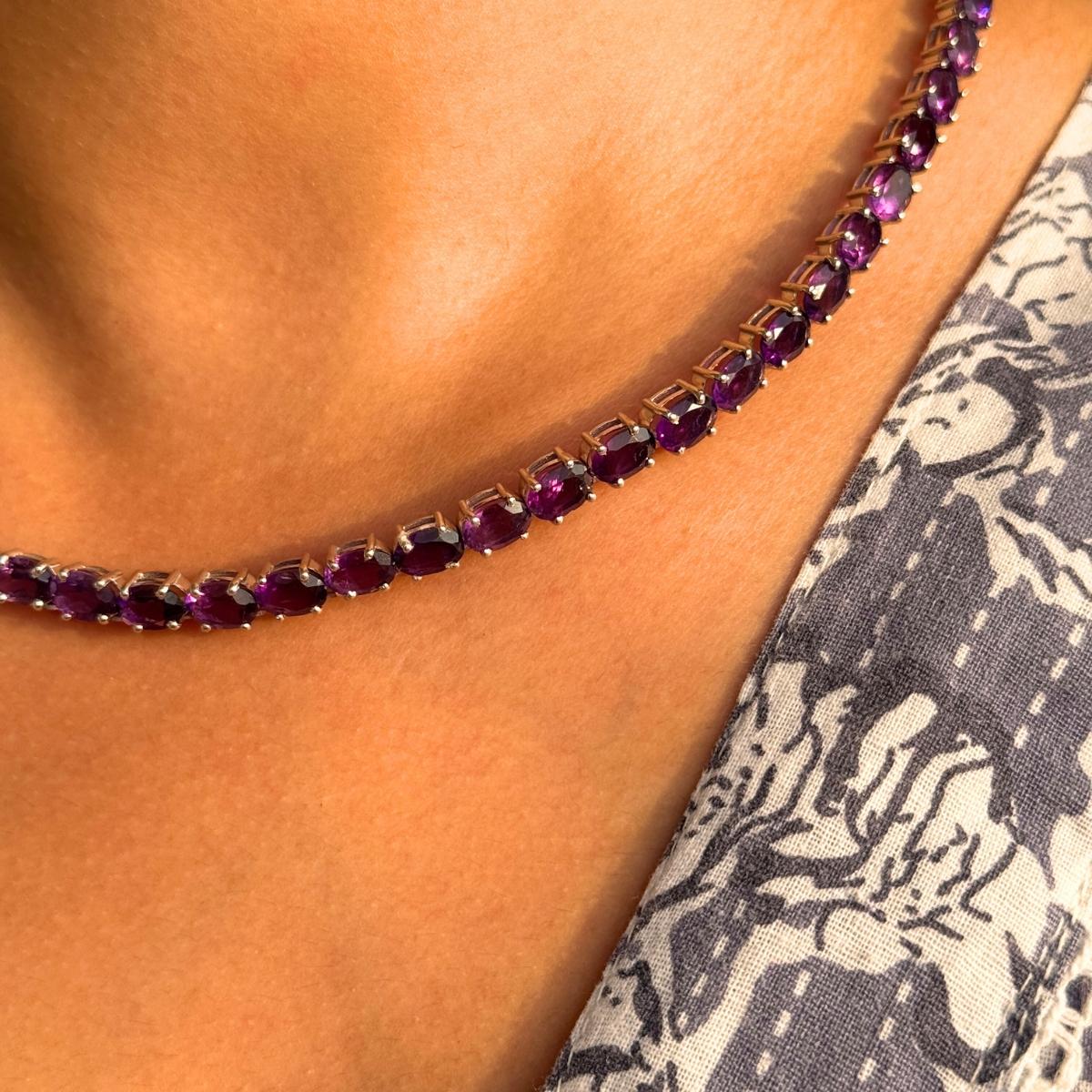 Collana tennis con pietra ovale ametista Gioielli di lusso da regalare in vendita 3