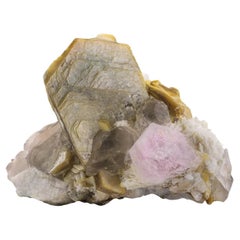Cristallo di Morganite rosa brillante su Muscovite con Cleavelandite dal Pakistan