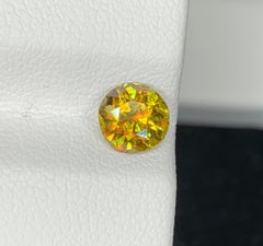 Lussuosa pietra preziosa di Sphene: Taglio rotondo multicolore, 0.85 carati