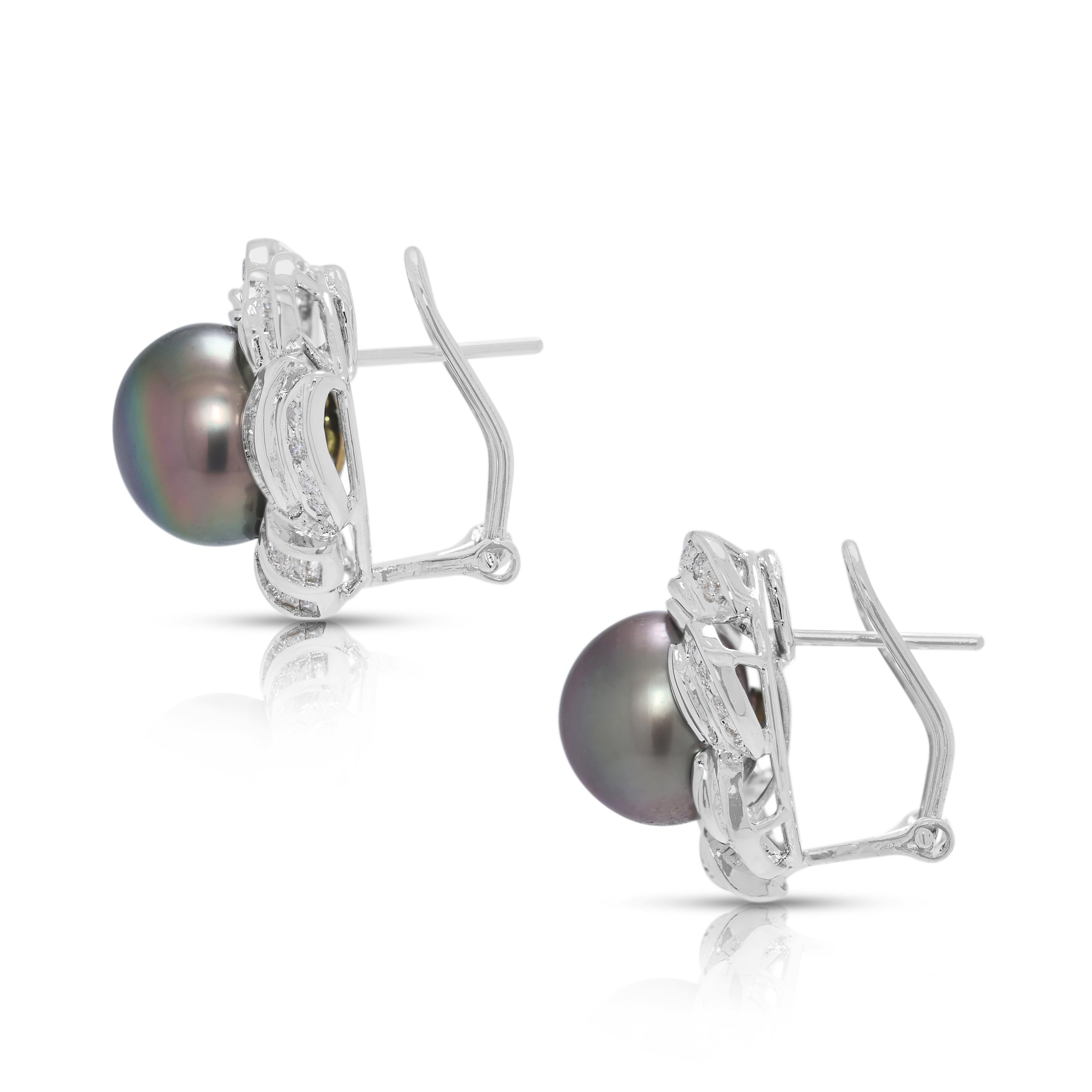 Boucles d'oreilles en or blanc 18 carats avec perles de Tahiti et diamants naturels de 0,43 carats Pour femmes en vente