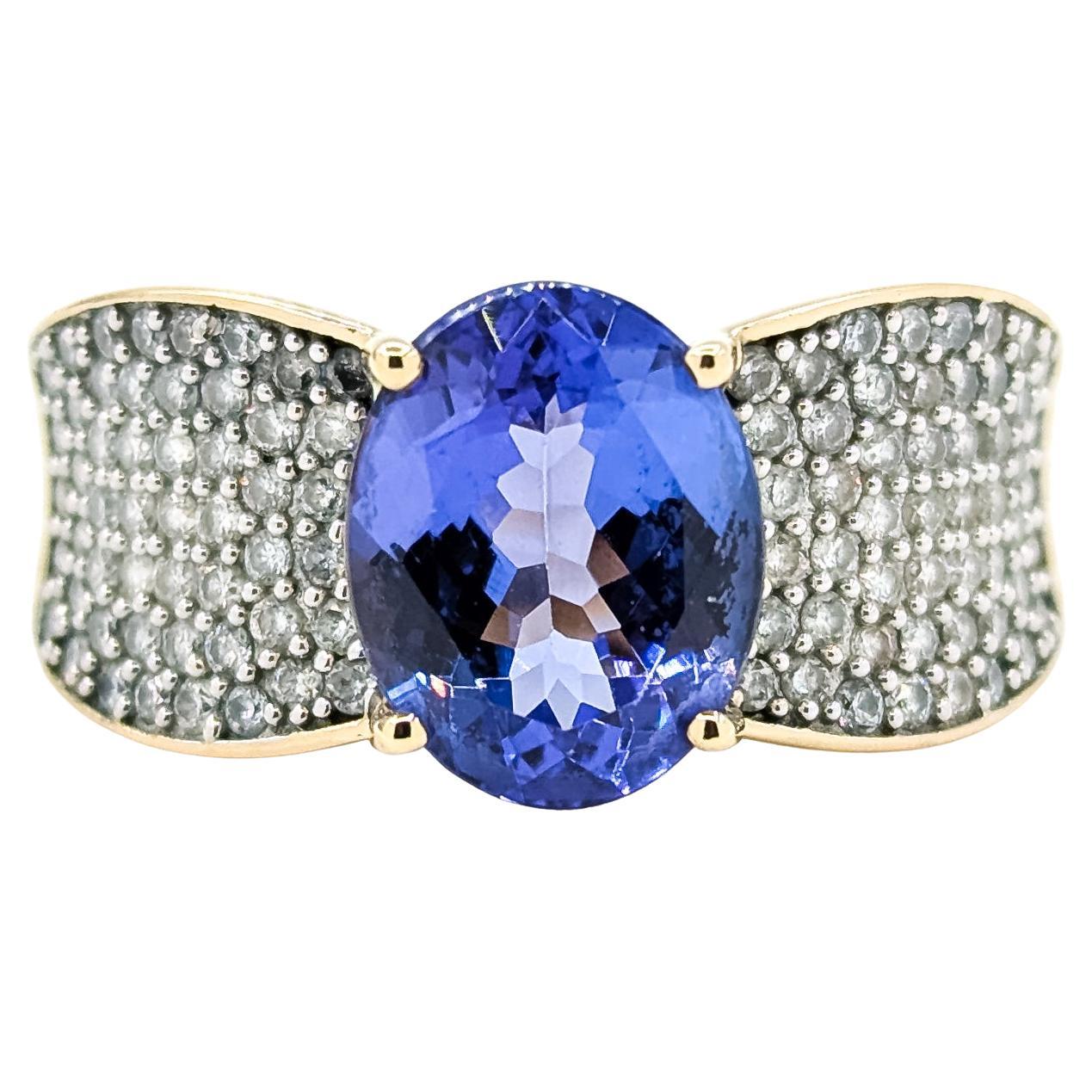 Glänzender Tansanit 
Diamant Pavé Ring in 14k im Angebot