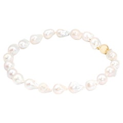 Lustrous White Baroque Freshwater Pearl Bracelet 9 Carat Yellow Gold Clasp