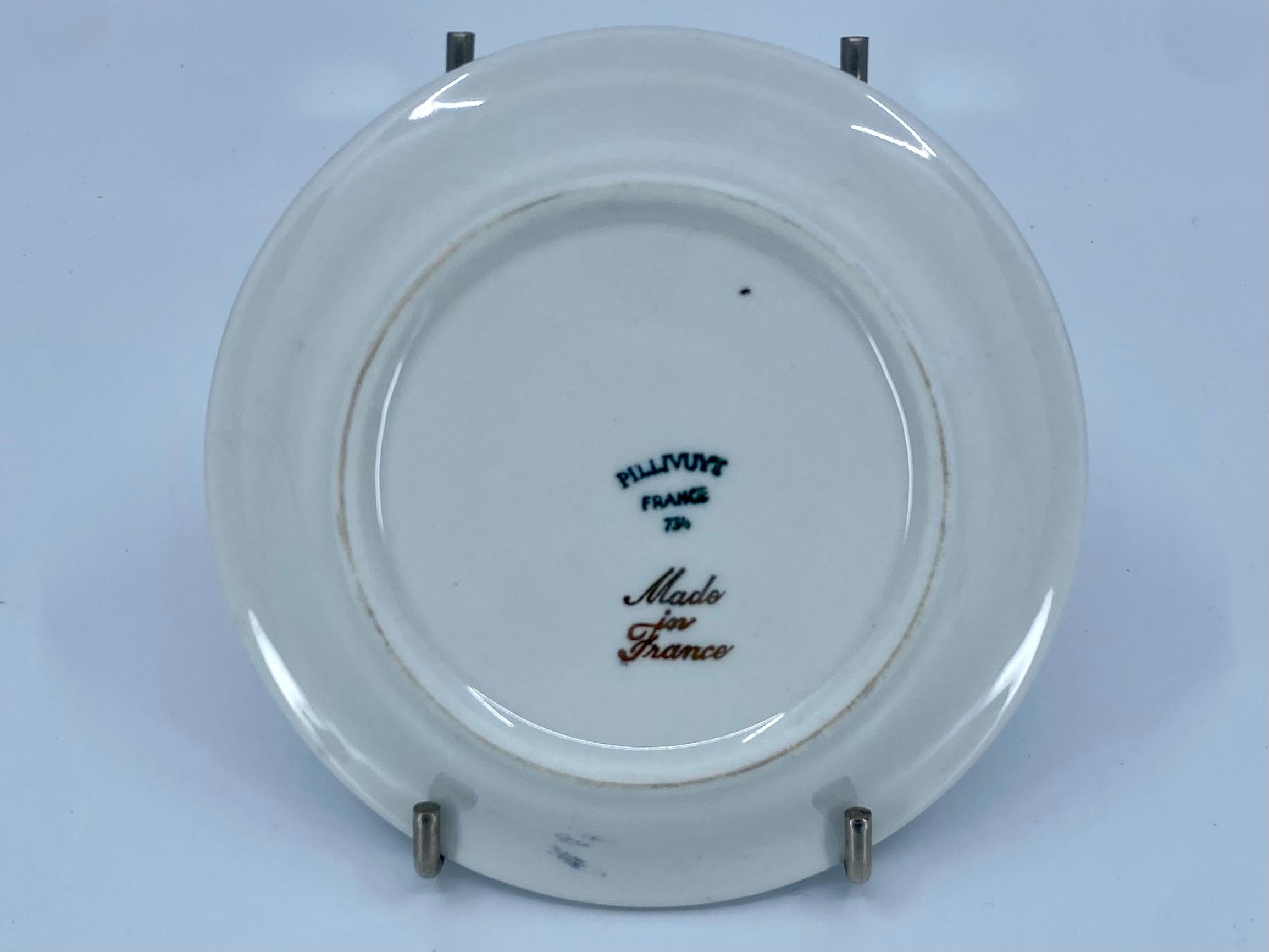 Français Lutèce saucer plate. en vente