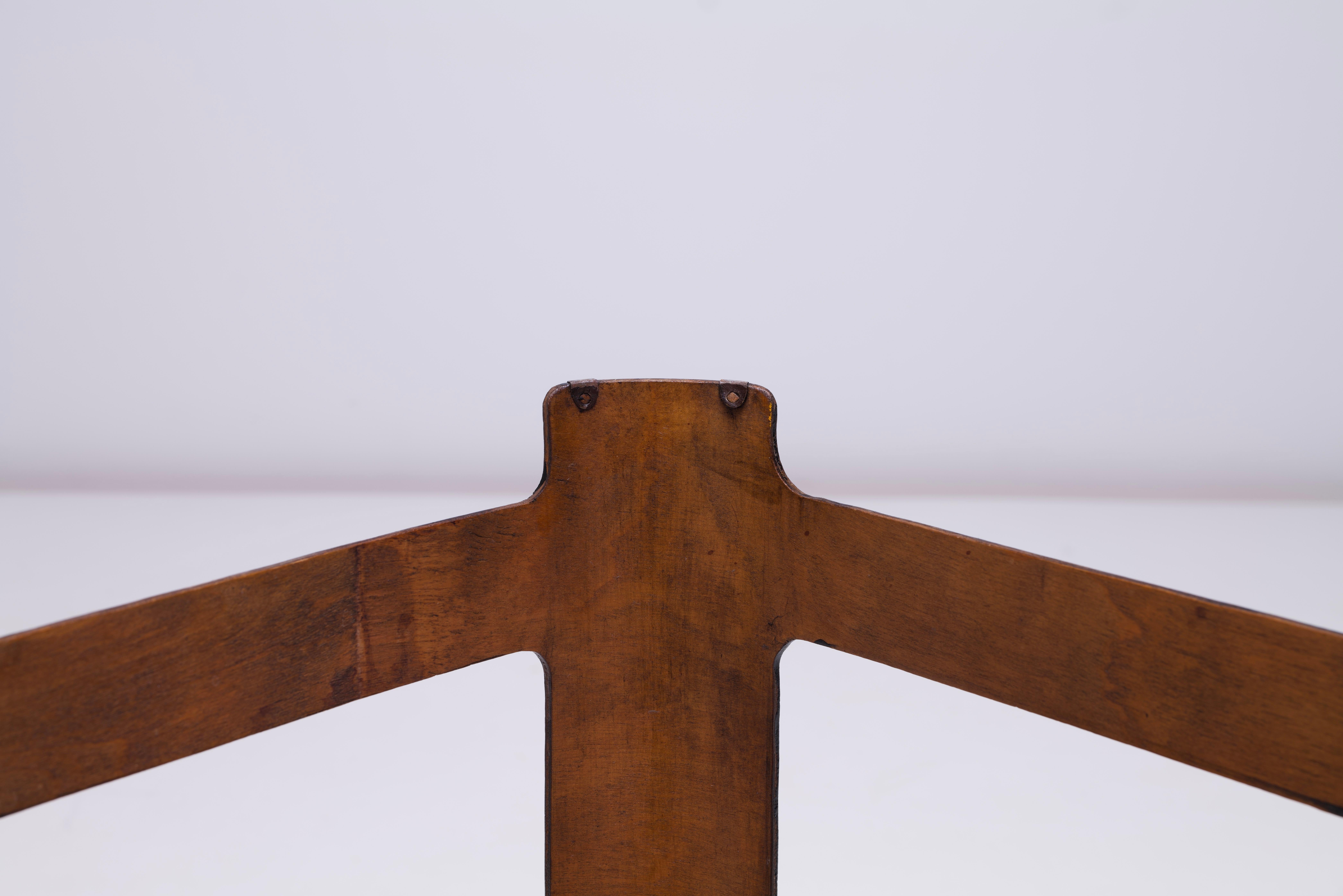 Minimalist Luterma Venesta Isokon Stools / Tables / Trays - Model No 1 Walter Gropius 1930s