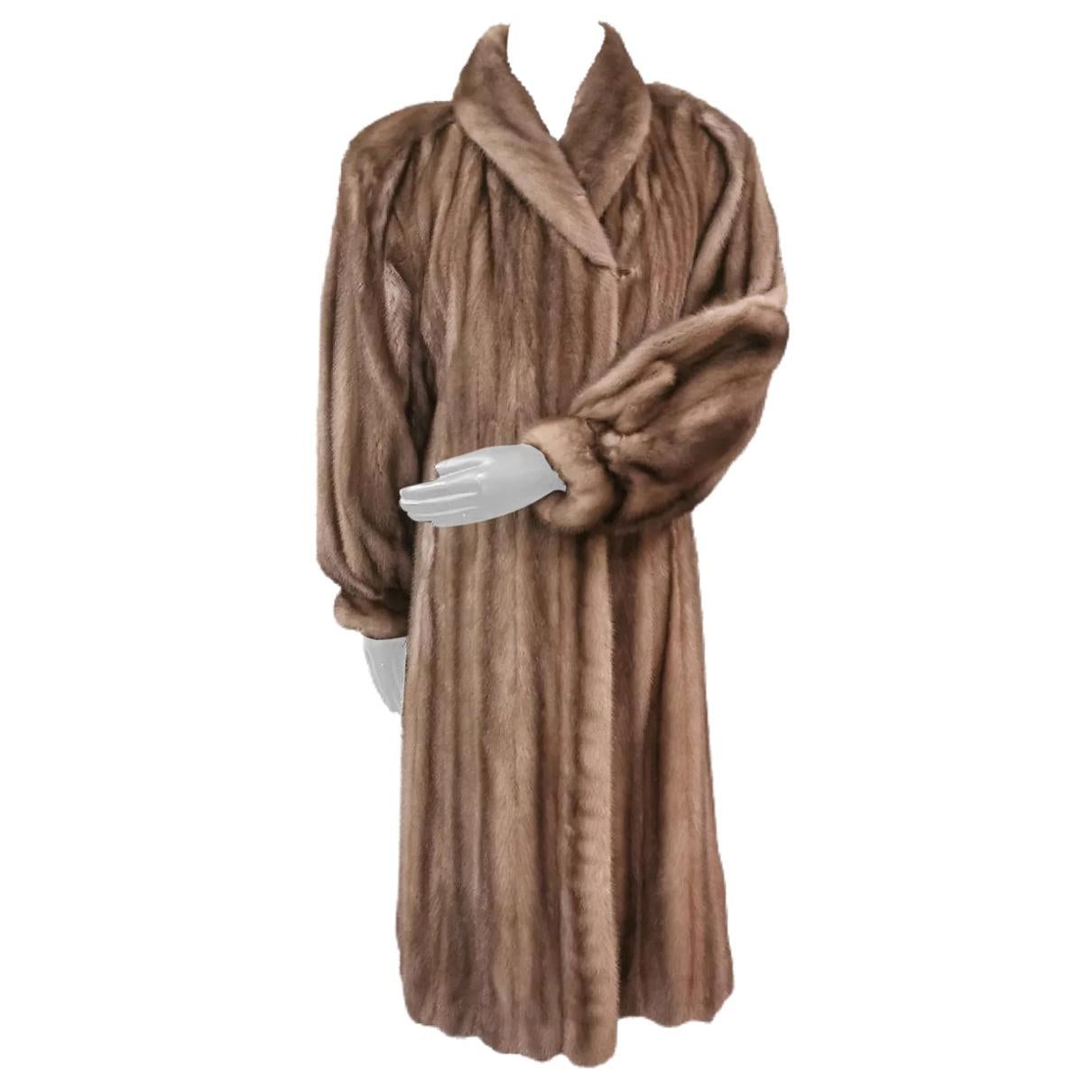 Christian Dior Lutetia manteau en fourrure de vison neuf, taille 12-14 en vente