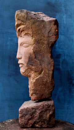 "Principe d'Egitto", scultura in pietra con ritratto figurativo