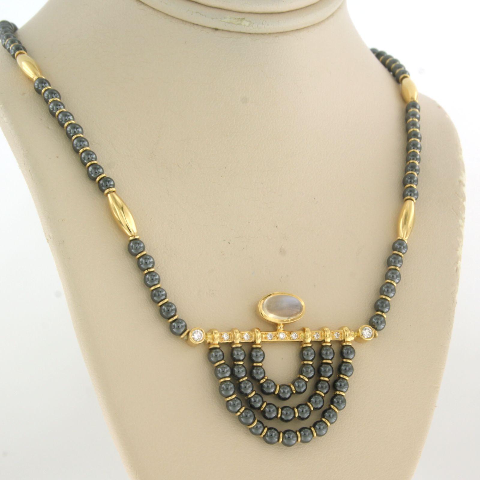 Taglio brillante LUTH DESIGN - collana con ematite, pietra di luna e diamanti in oro giallo 18 ct. in vendita