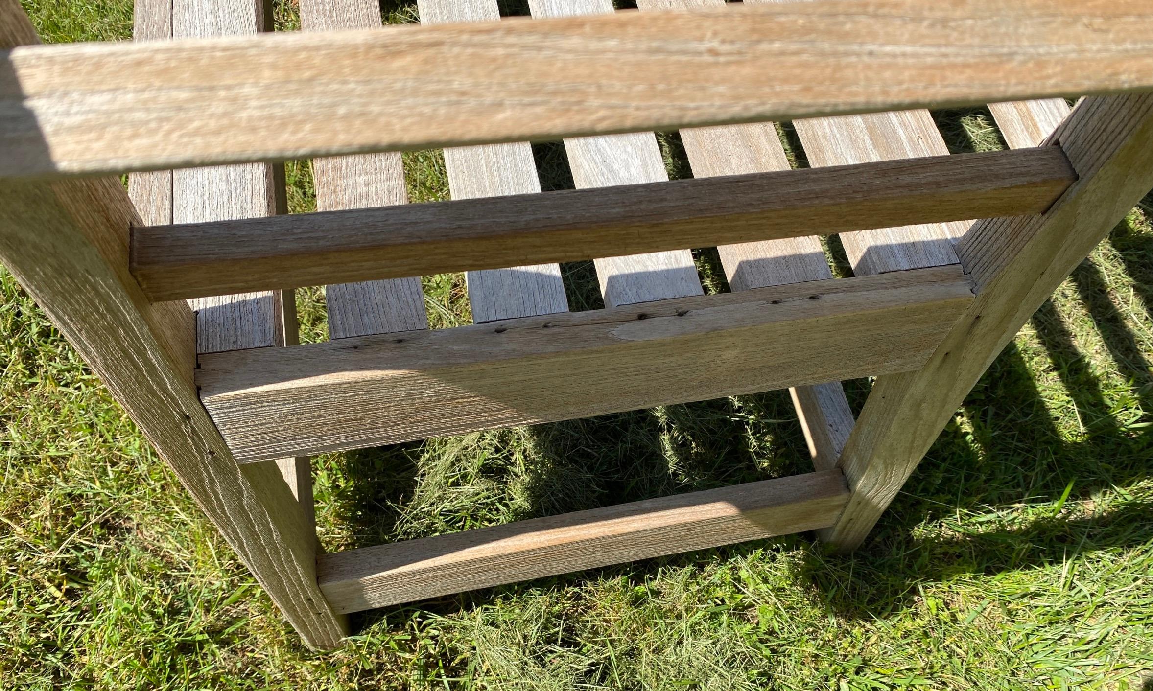 Lutyens Style Teak Wood Garden Bench In Good Condition In Sheffield, MA