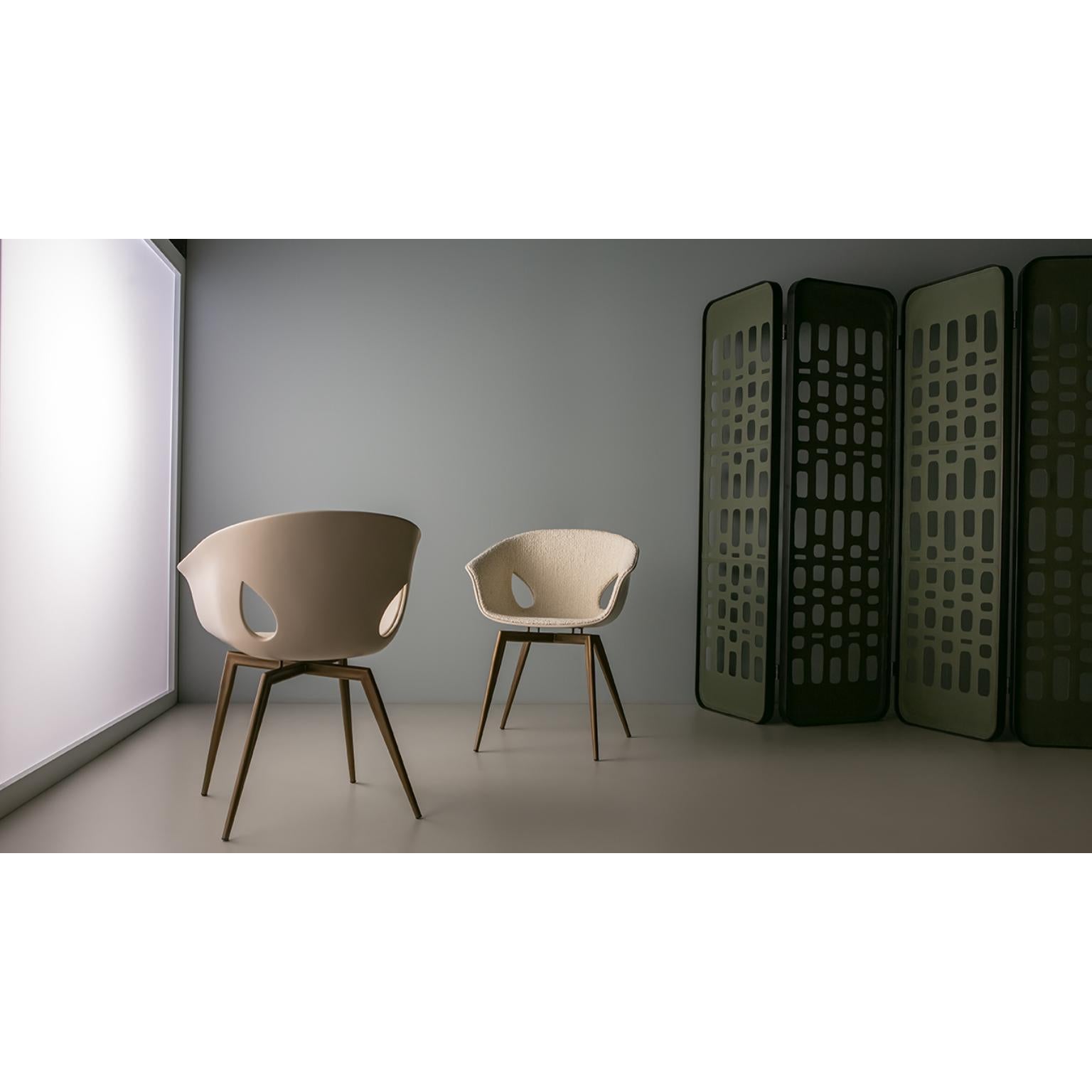 Luuc-Stuhl von Doimo Brasil (Postmoderne) im Angebot