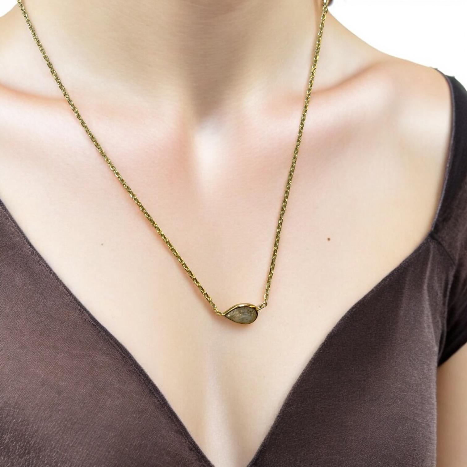 Taille poire Collier de luxe en or jaune 14 carats avec diamants naturels taille poire de 0,76 carat en vente